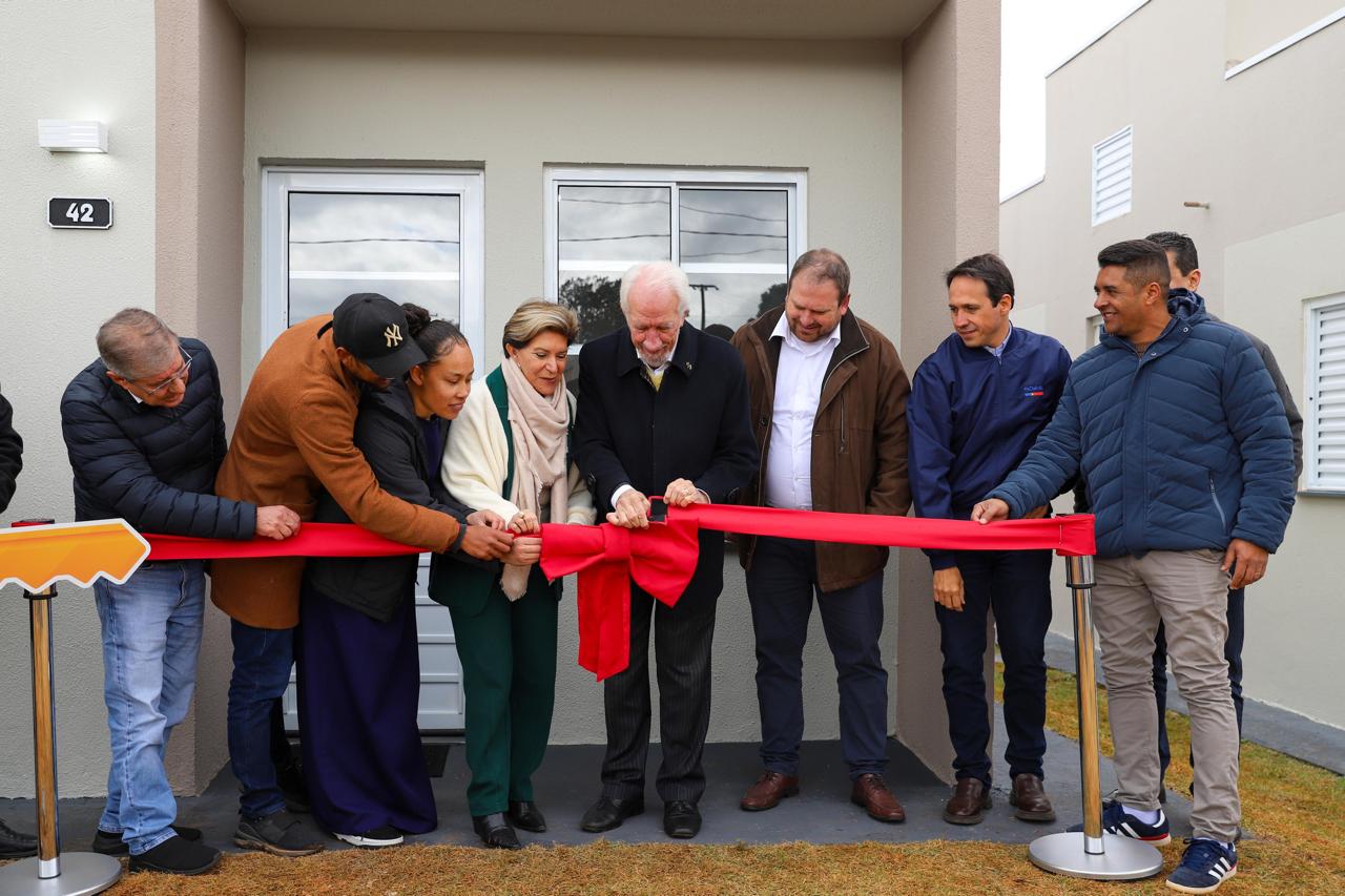 Erguido com apoio do Estado, bairro planejado de Ponta Grossa recebe 293 moradores