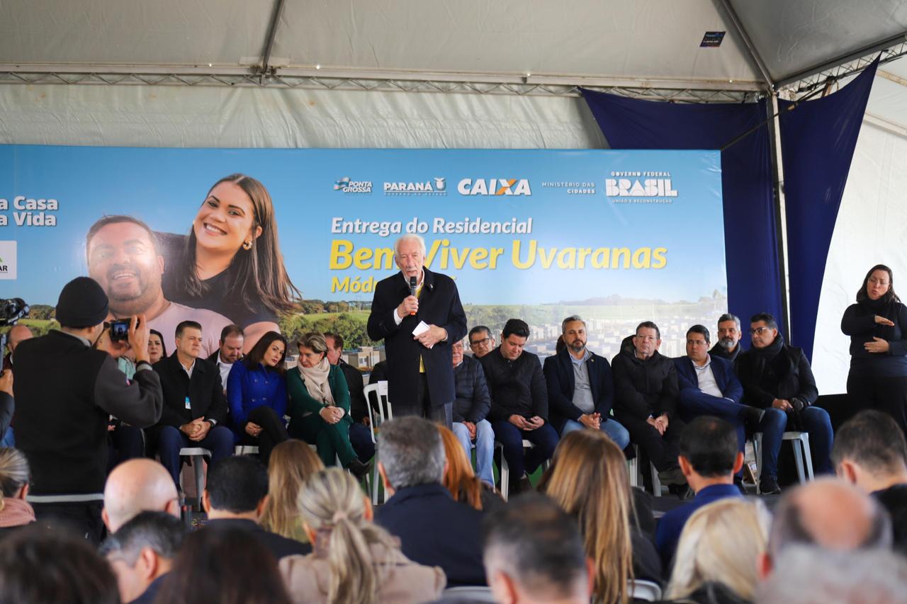 Erguido com apoio do Estado, bairro planejado de Ponta Grossa recebe 293 moradores