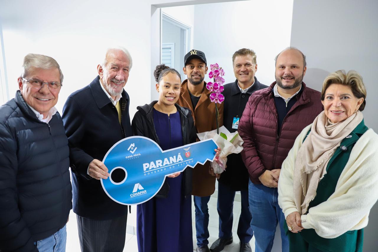 Erguido com apoio do Estado, bairro planejado de Ponta Grossa recebe 293 moradores