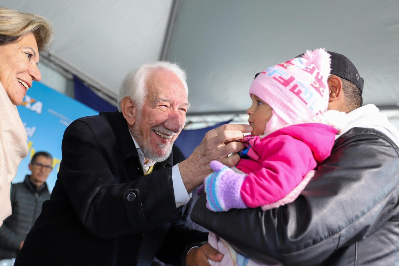 Erguido com apoio do Estado, bairro planejado de Ponta Grossa recebe 293 moradores