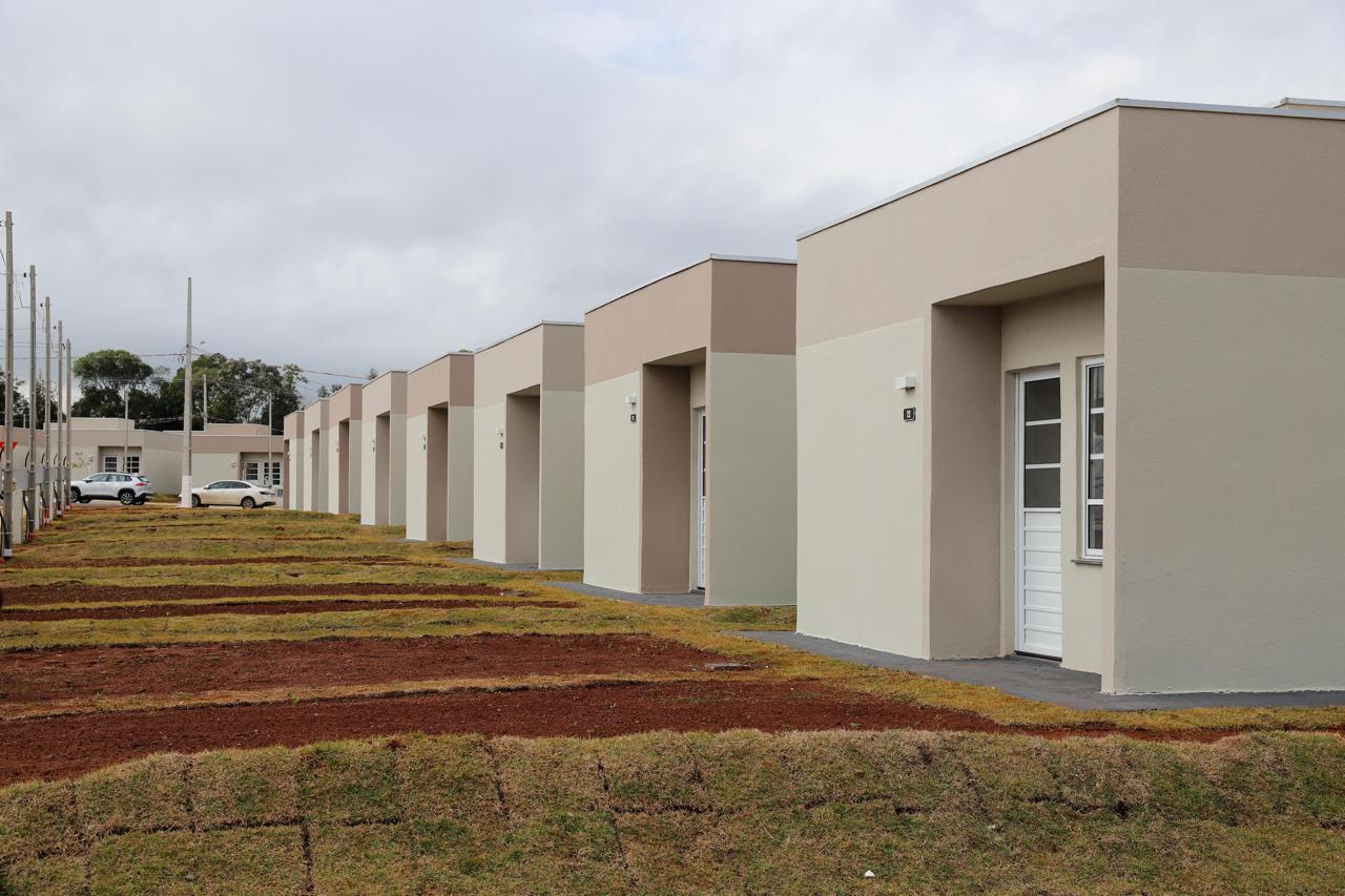 Erguido com apoio do Estado, bairro planejado de Ponta Grossa recebe 293 moradores