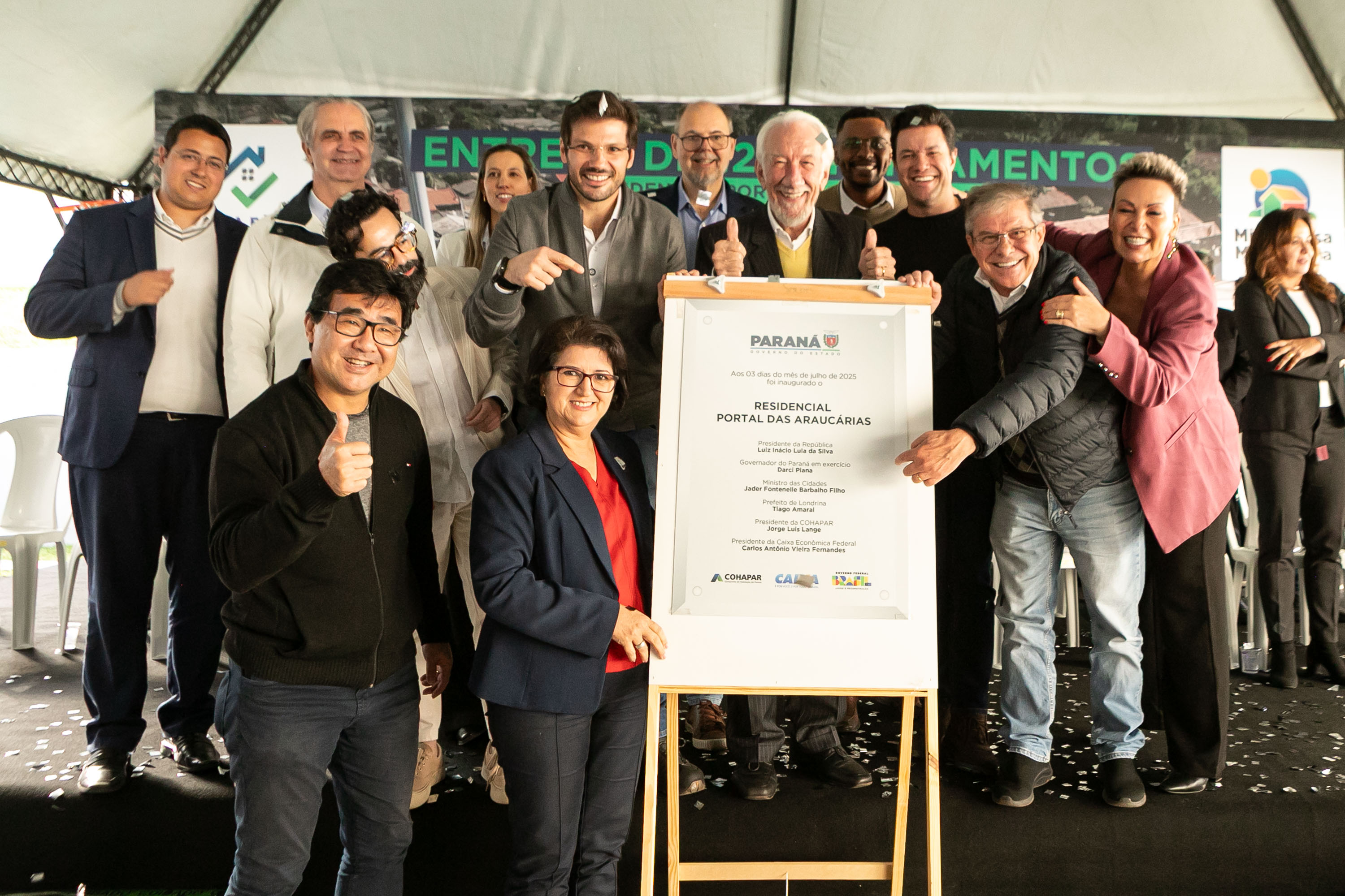 Estado entrega residencial com 128 apartamentos para atender famílias de Londrina