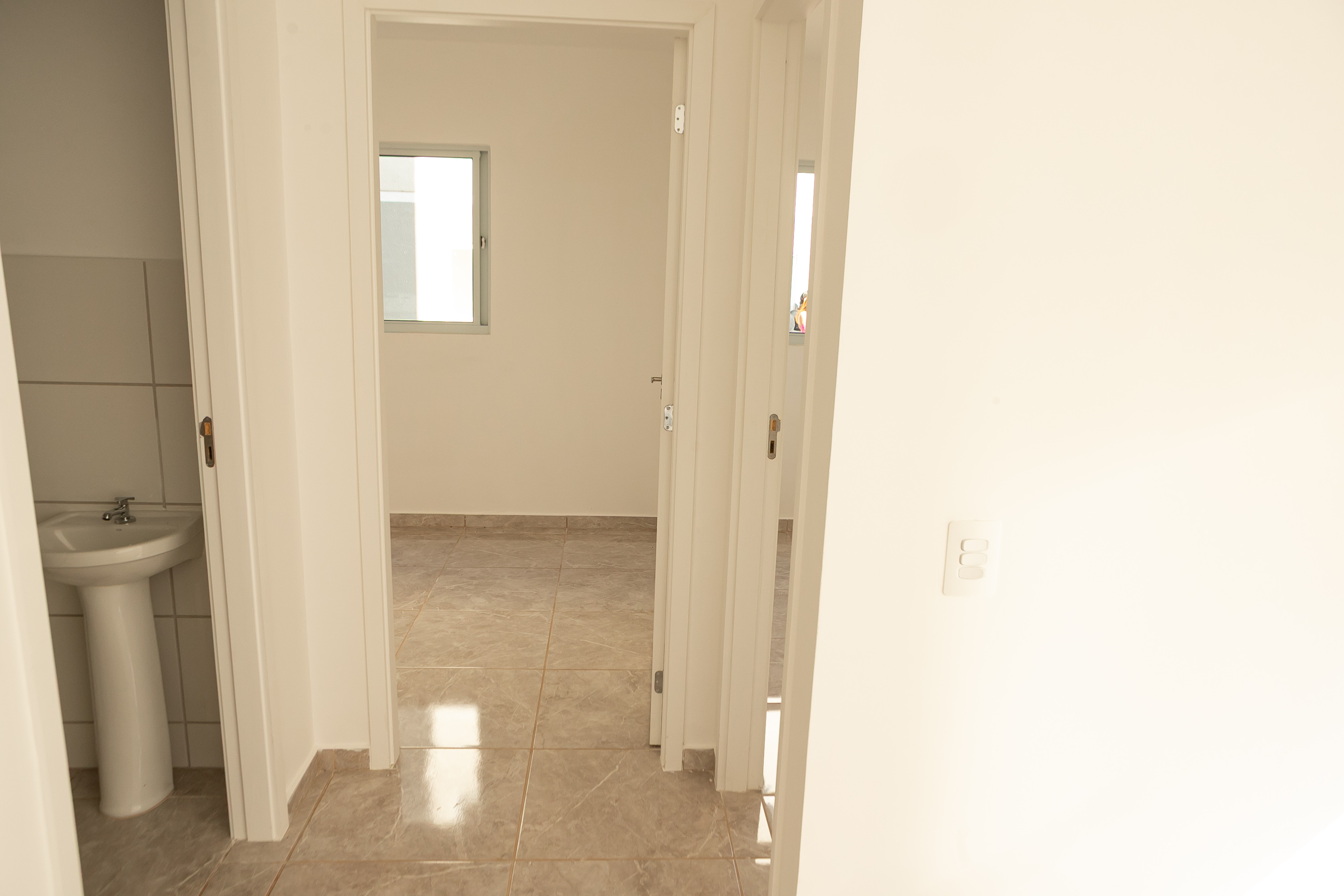 Estado entrega residencial com 128 apartamentos para atender famílias de Londrina