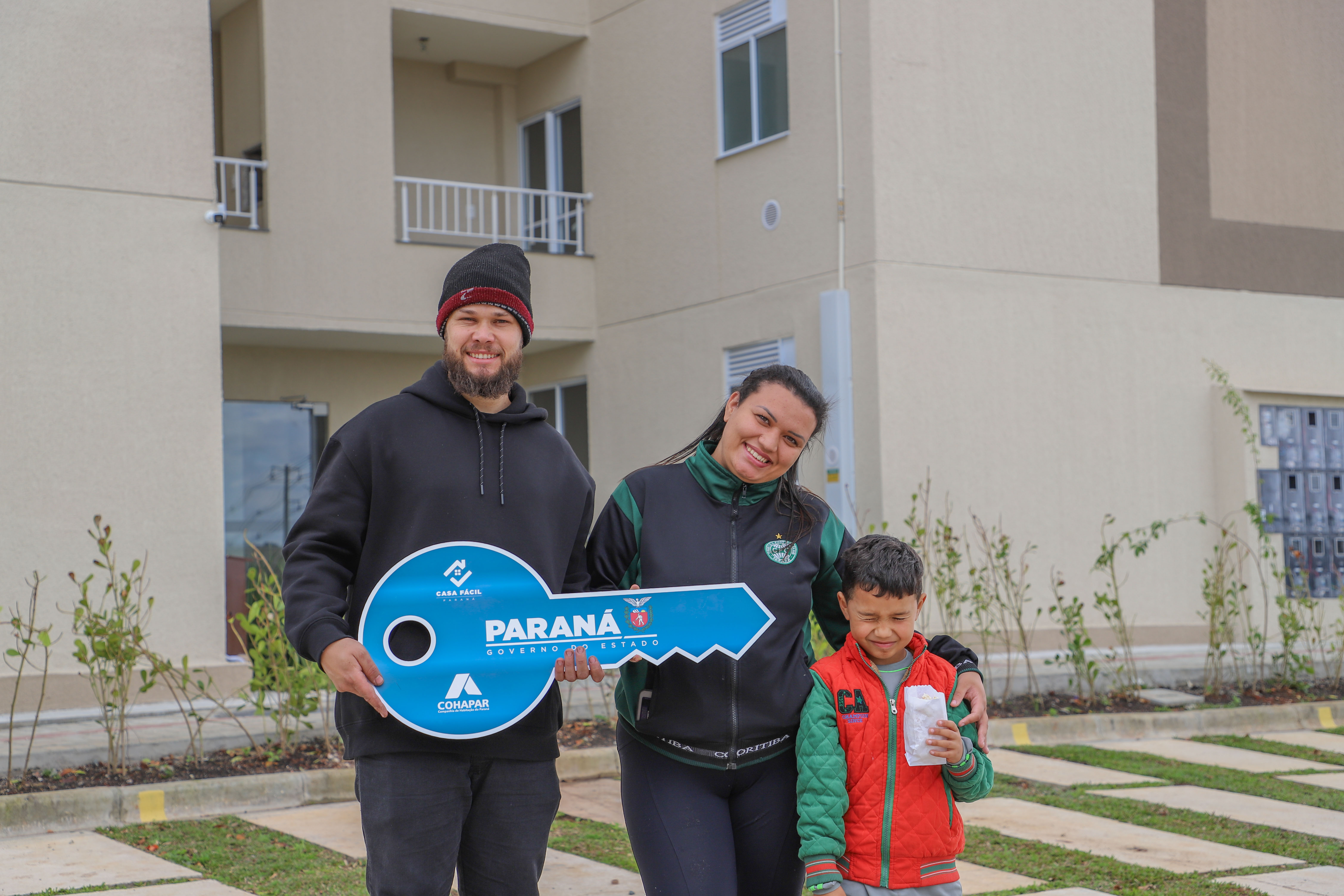 Entrega do primeiro módulo do Residencial Camembert beneficia 128 famílias de Araucária