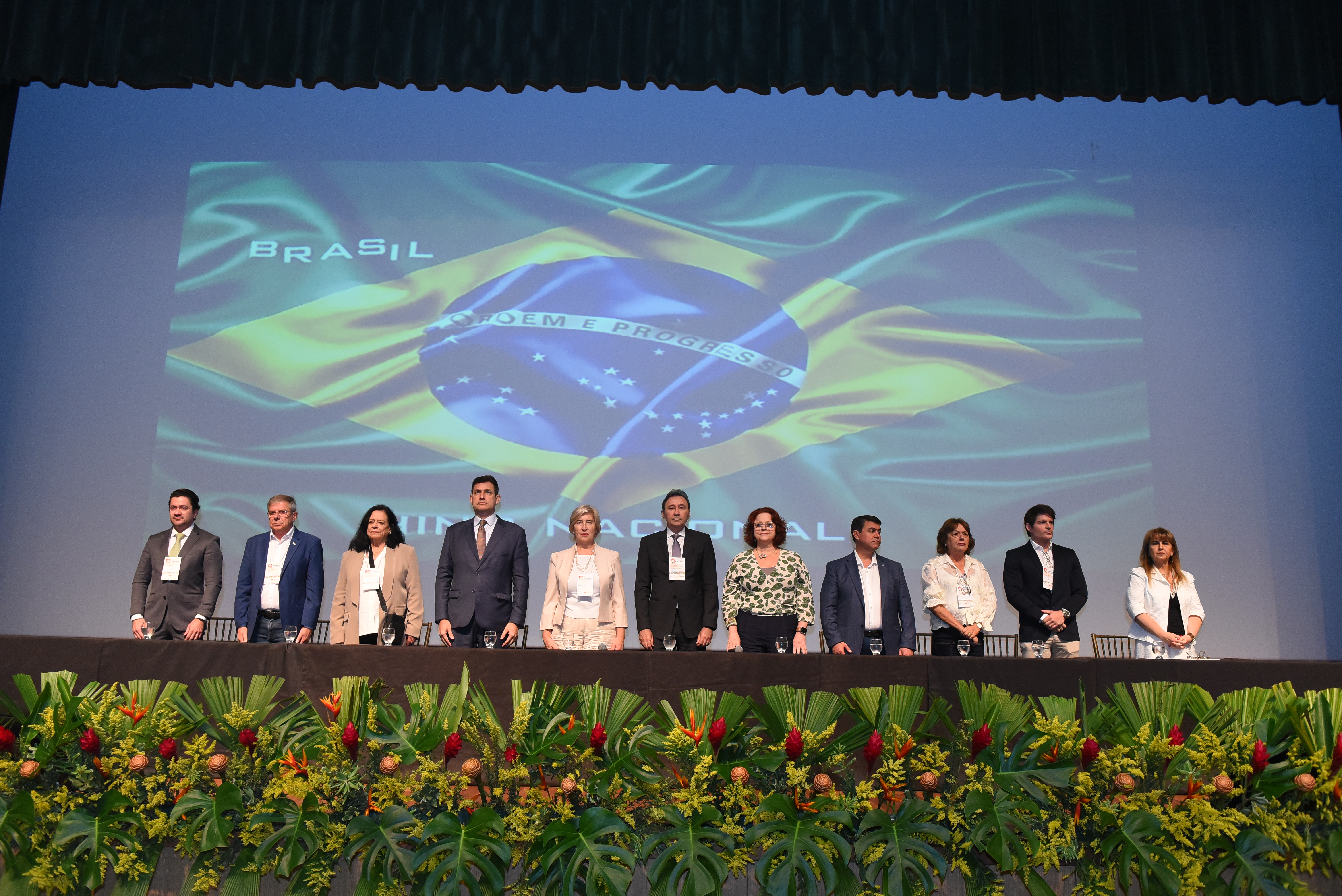 Paraná ganha reconhecimento nacional com programa inédito para idosos conquistarem a moradia própria