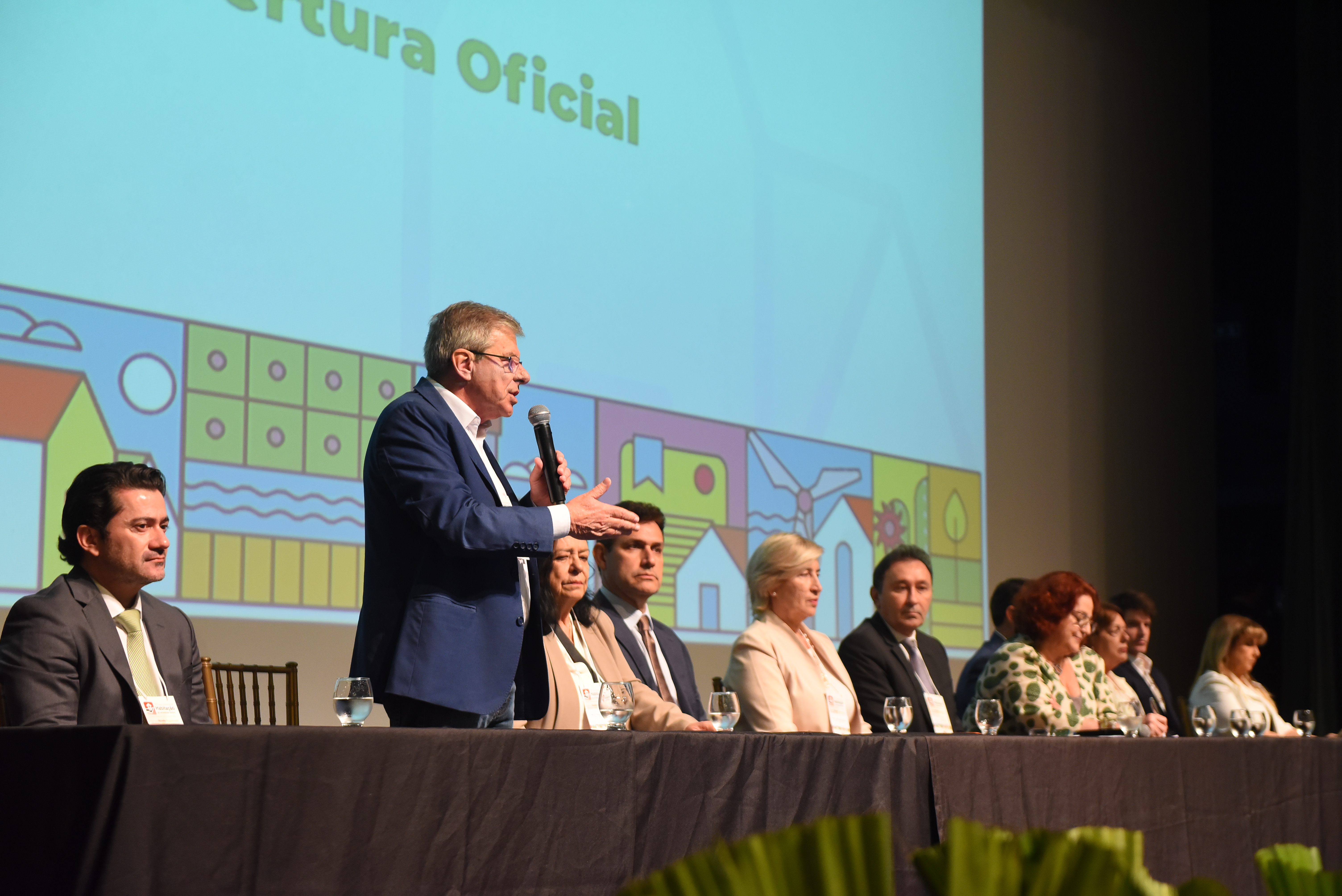 Paraná ganha reconhecimento nacional com programa inédito para idosos conquistarem a moradia própria