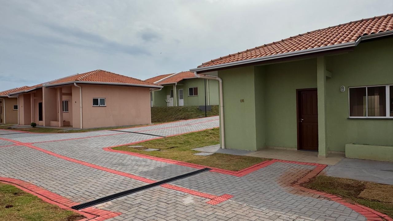 Ratinho Junior inaugura Condomínio do Idoso de Campo Mourão com 40 casas