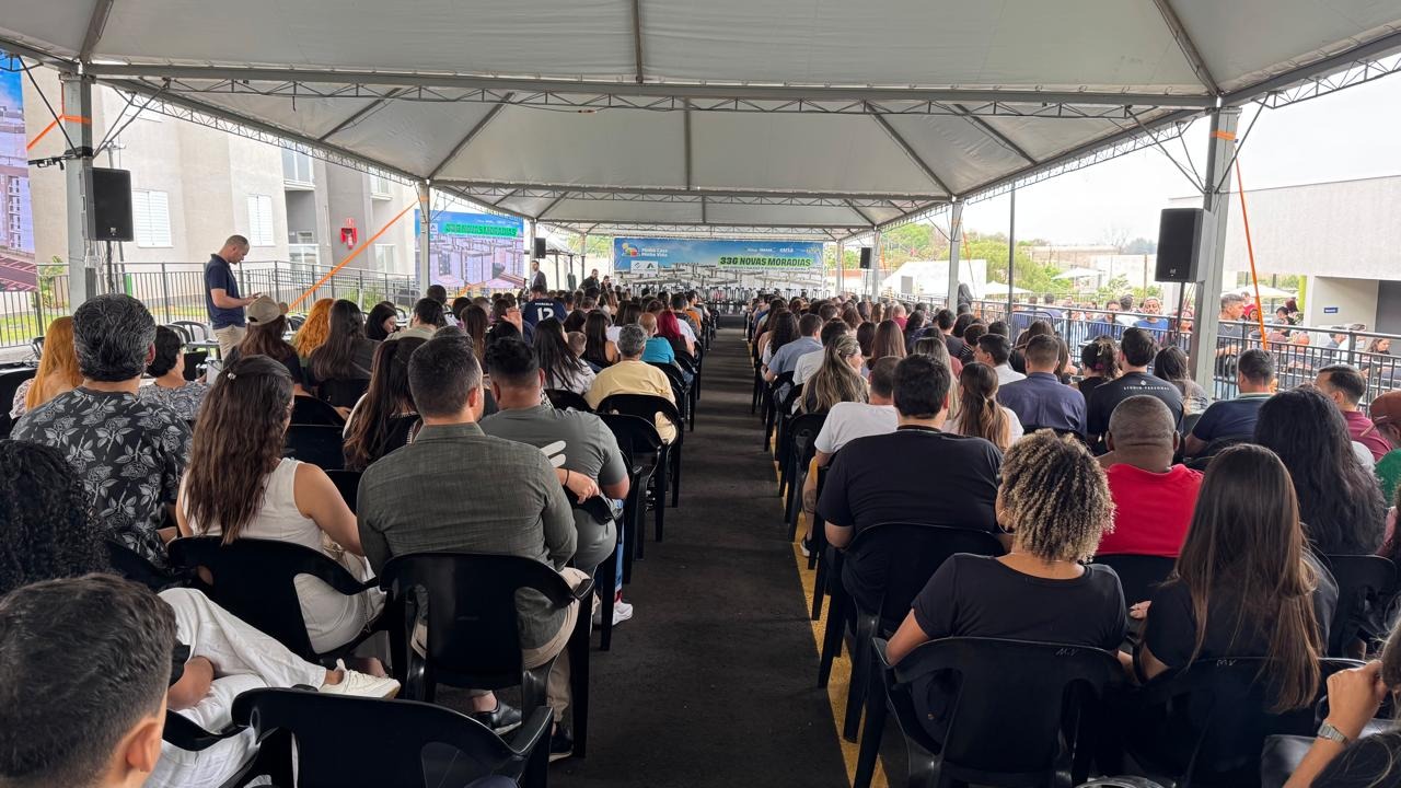 Com nova entrega, Casa Fácil Paraná já beneficiou 6,1 mil famílias de Maringá