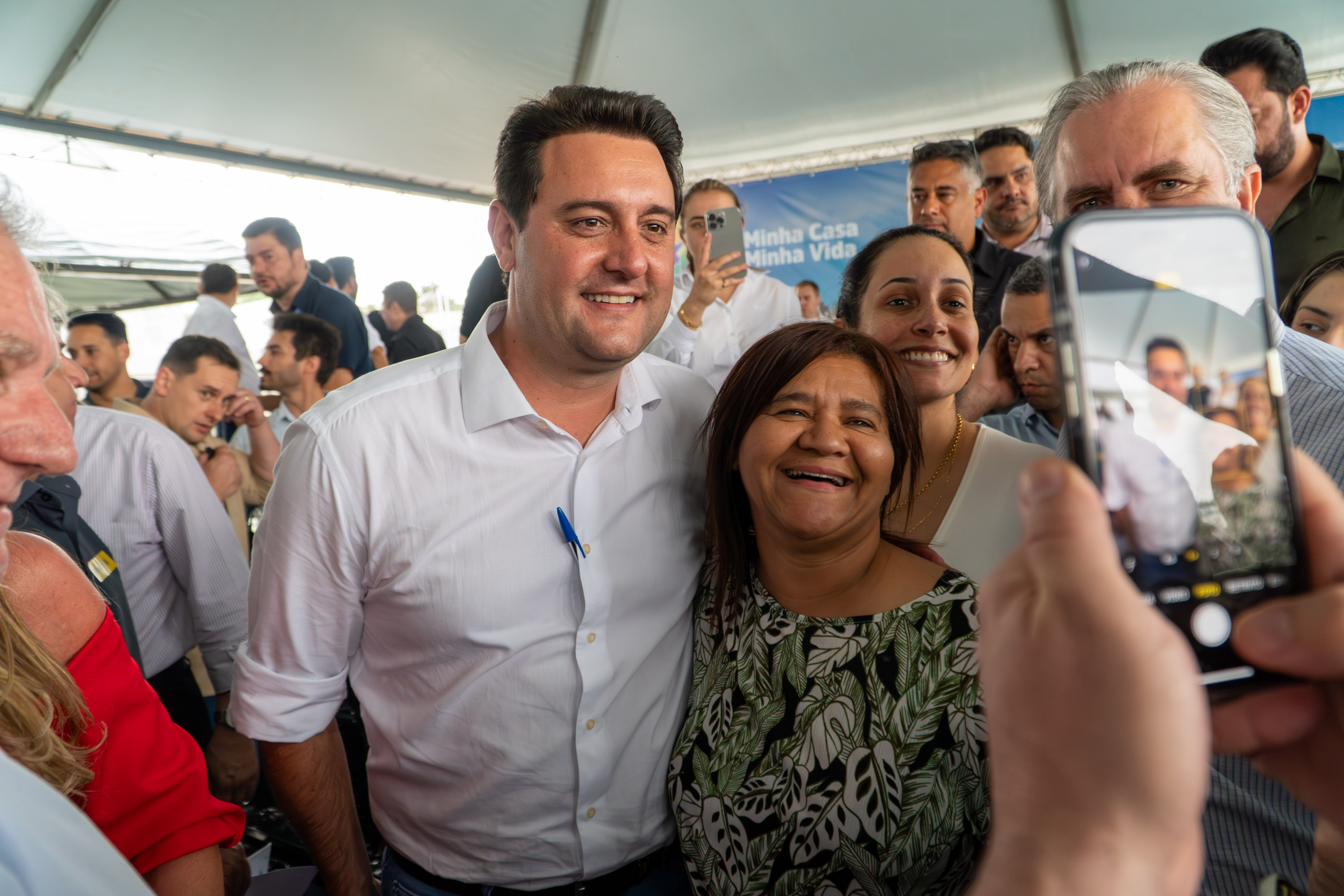 Com nova entrega, Casa Fácil Paraná já beneficiou 6,1 mil famílias de Maringá