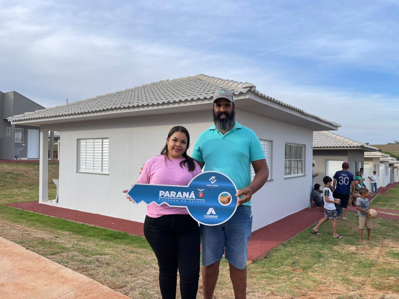 Com recursos do Estado, Cohapar entrega novo residencial no município de Quinta do Sol