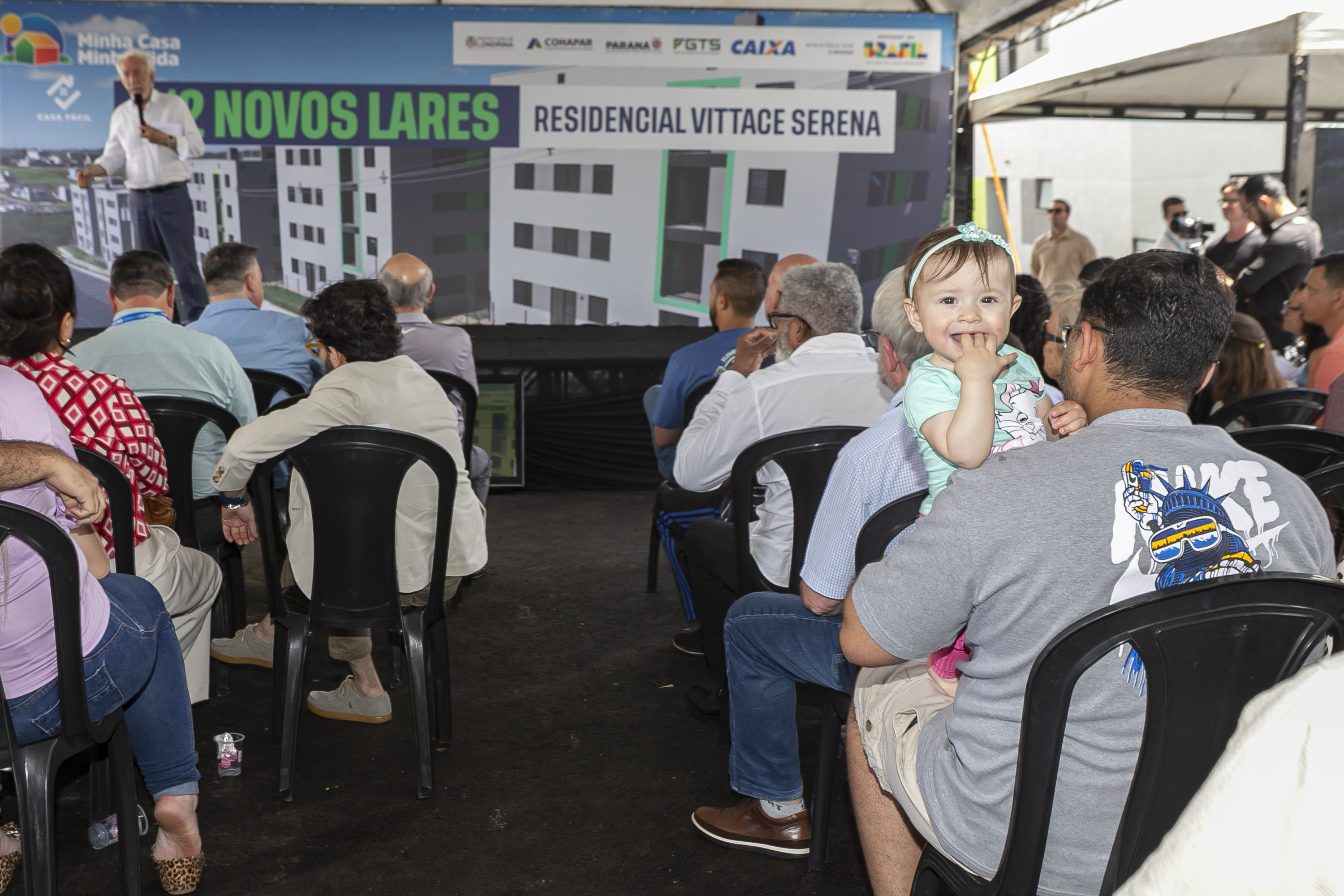 Com apoio do Estado, 512 famílias de Londrina passam a viver em casa própria