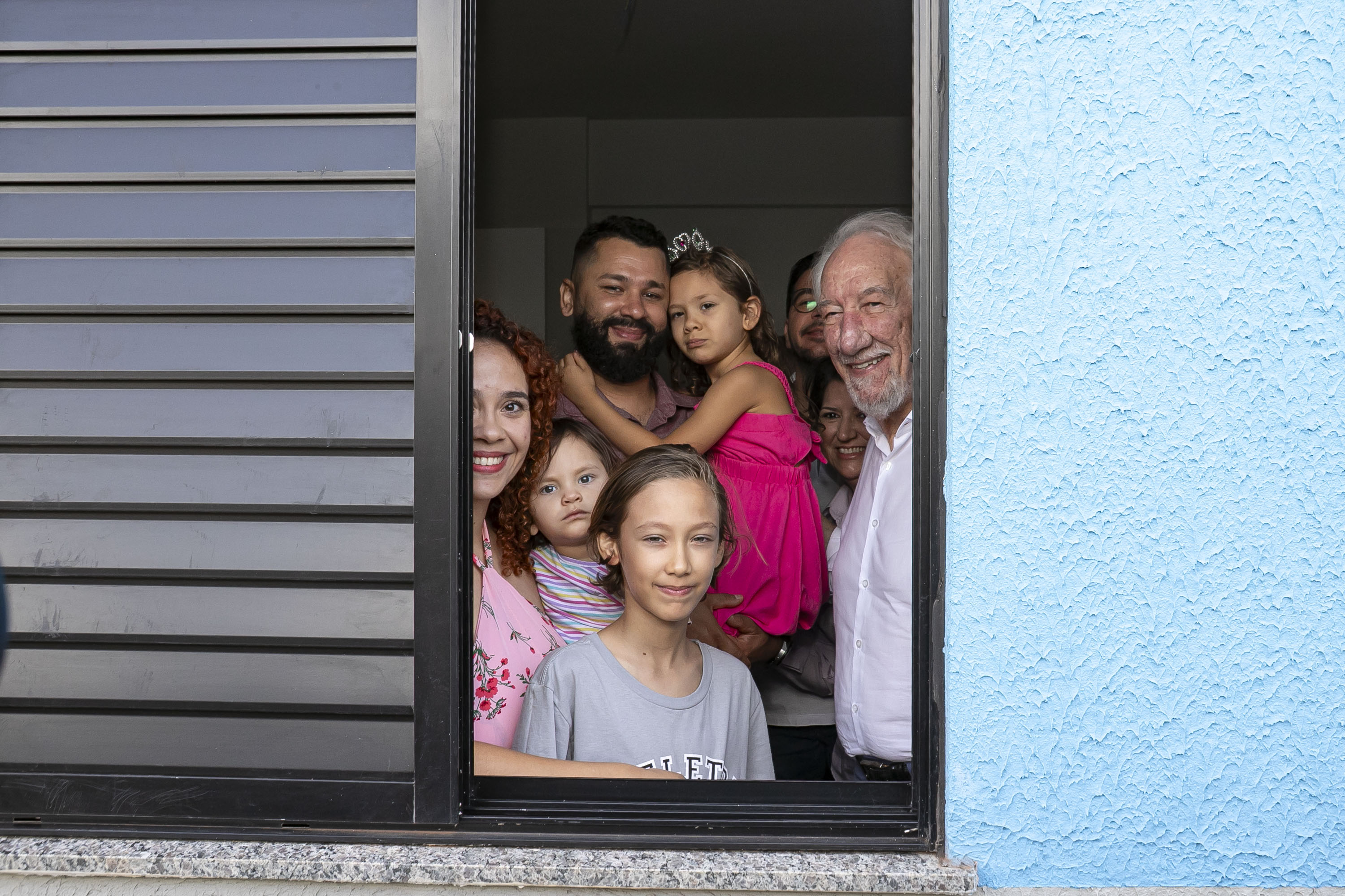 Com apoio do Estado, 512 famílias de Londrina passam a viver em casa própria