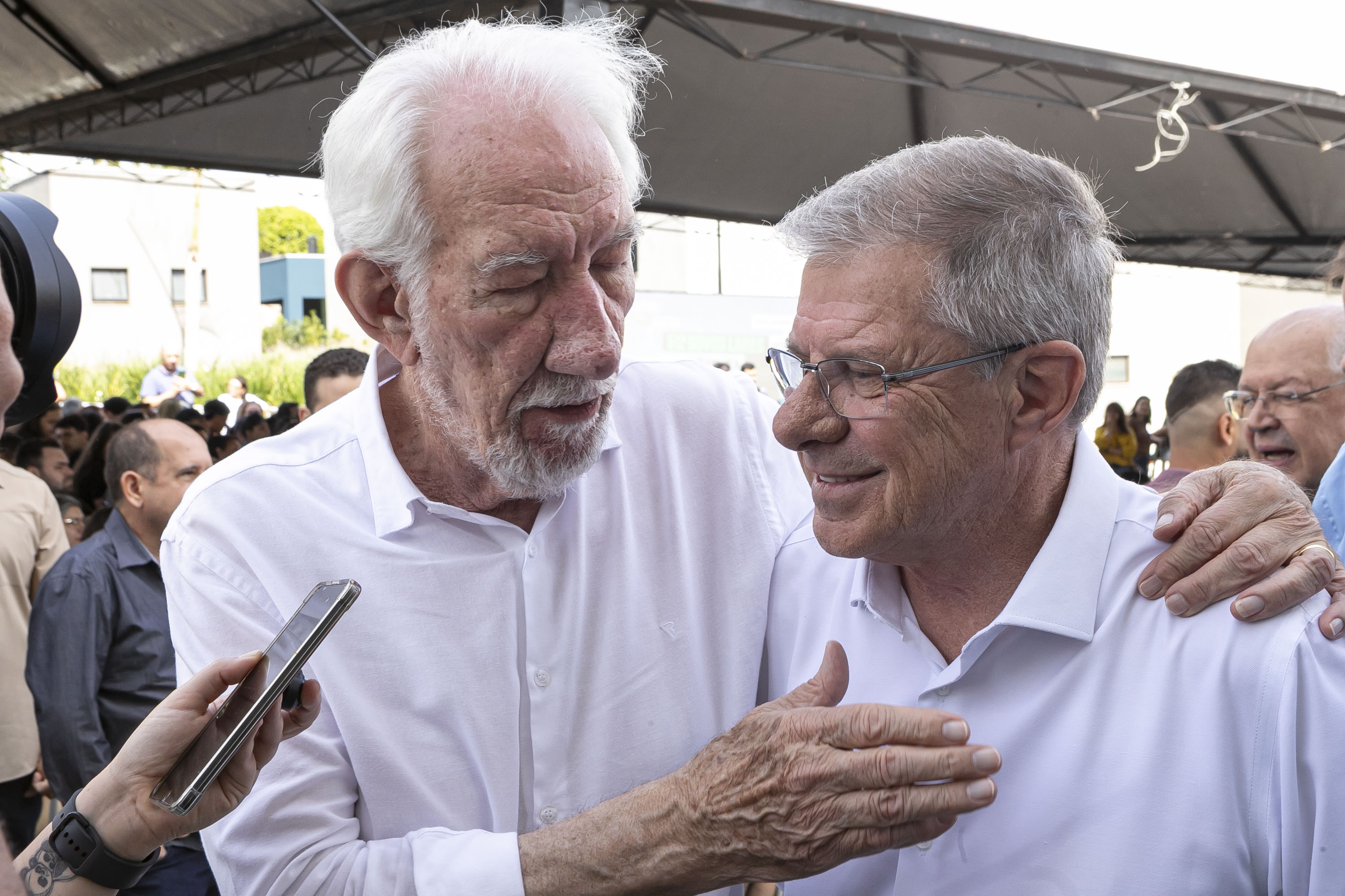 Com apoio do Estado, 512 famílias de Londrina passam a viver em casa própria