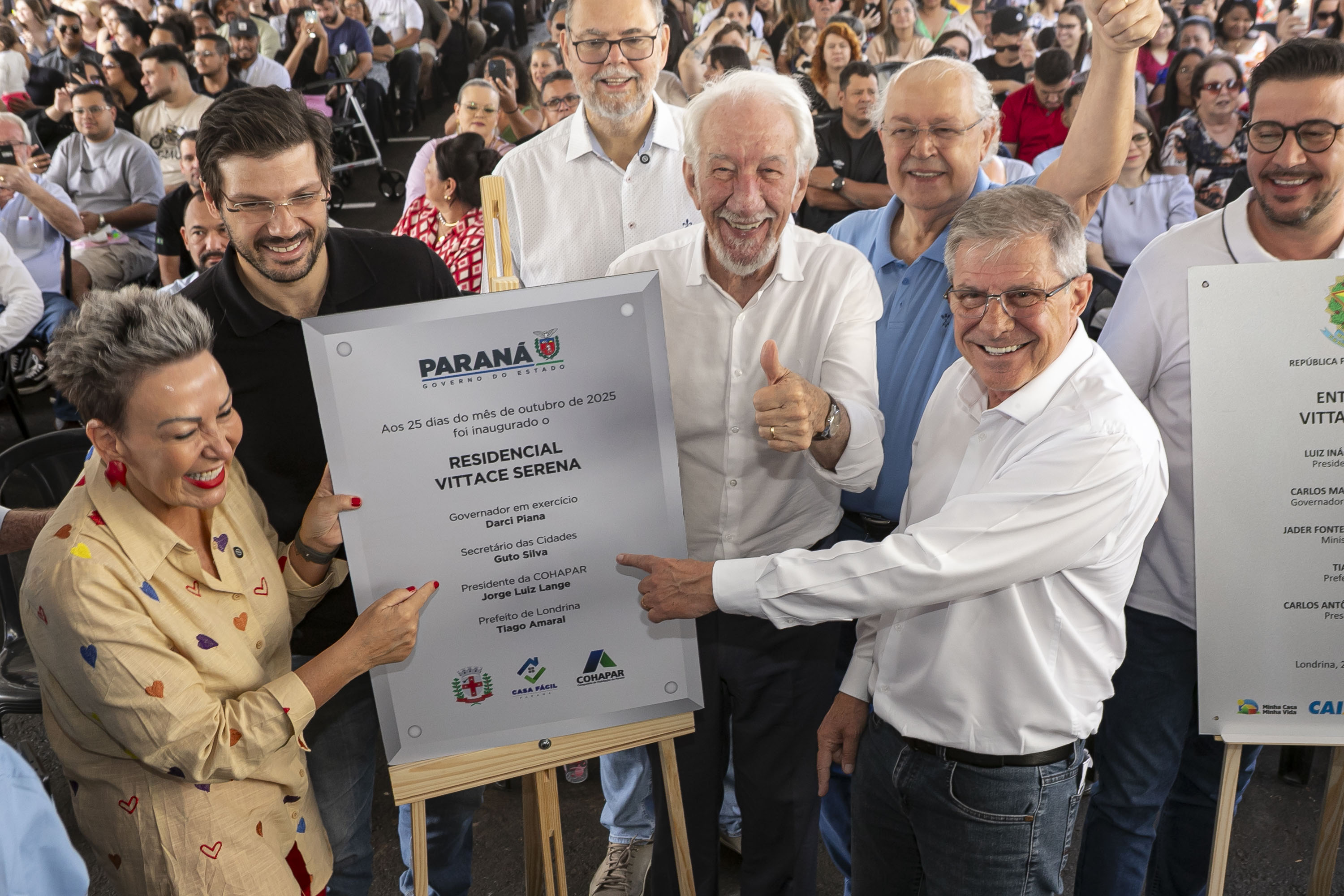 Com apoio do Estado, 512 famílias de Londrina passam a viver em casa própria