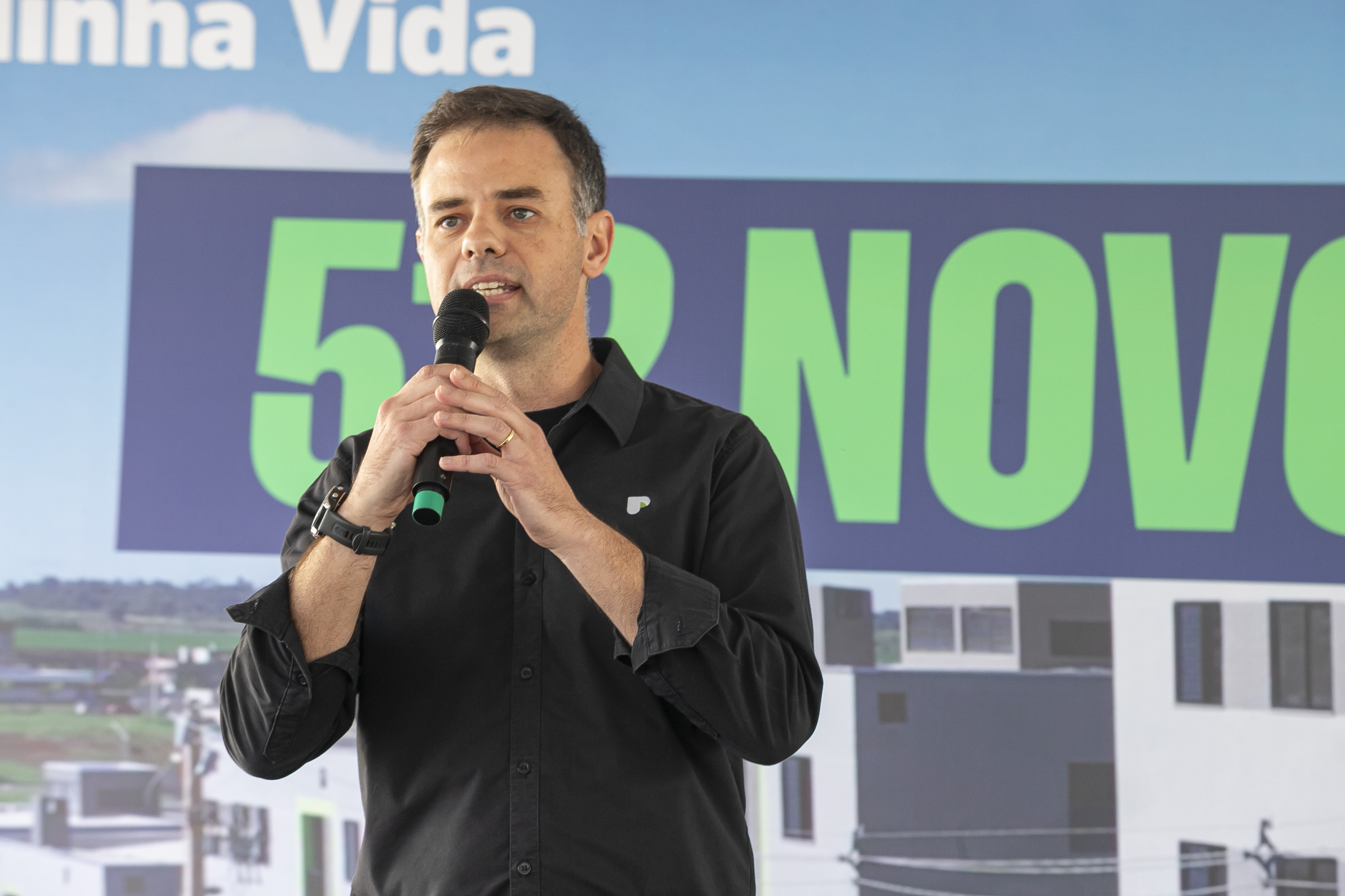 Com apoio do Estado, 512 famílias de Londrina passam a viver em casa própria