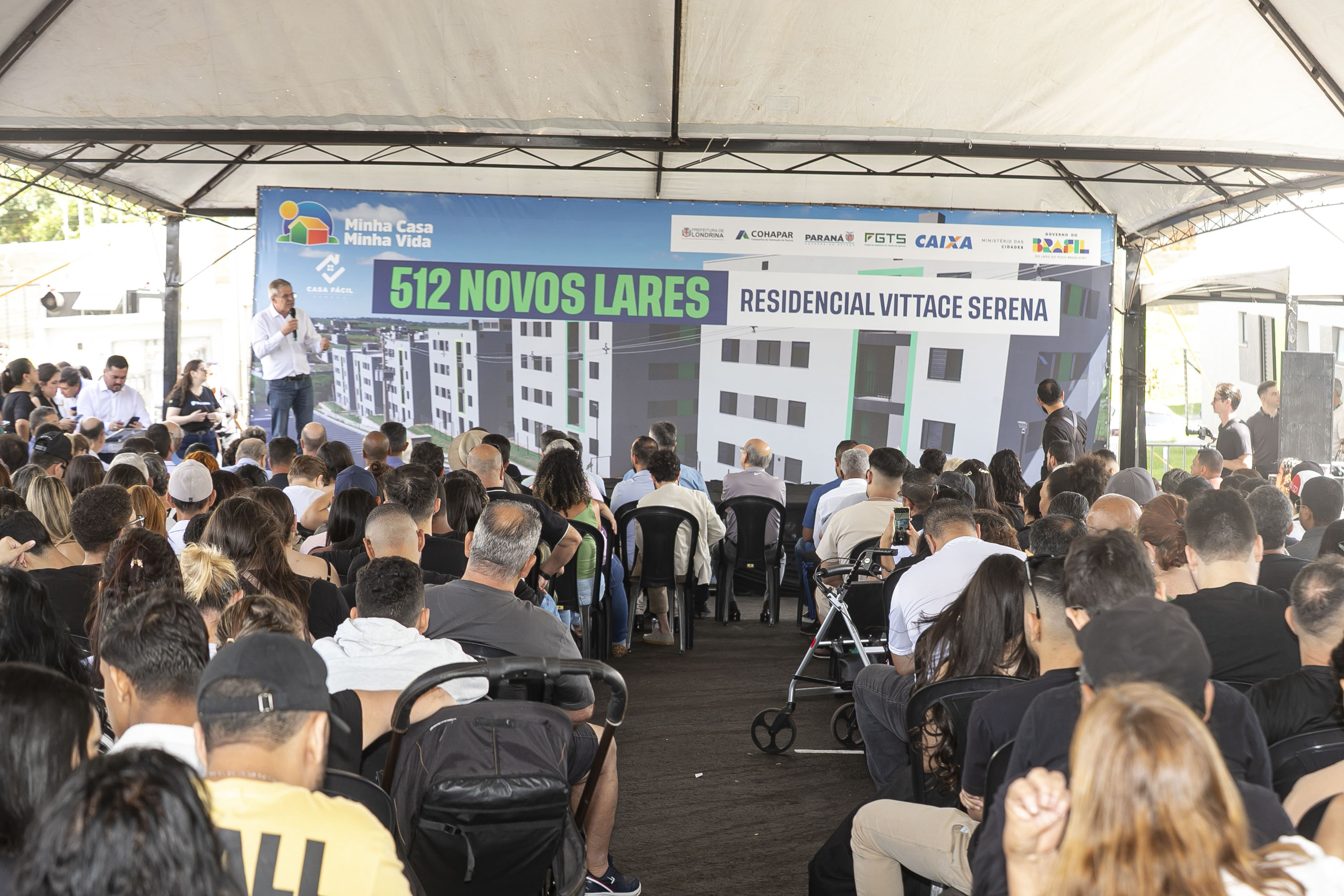 Com apoio do Estado, 512 famílias de Londrina passam a viver em casa própria