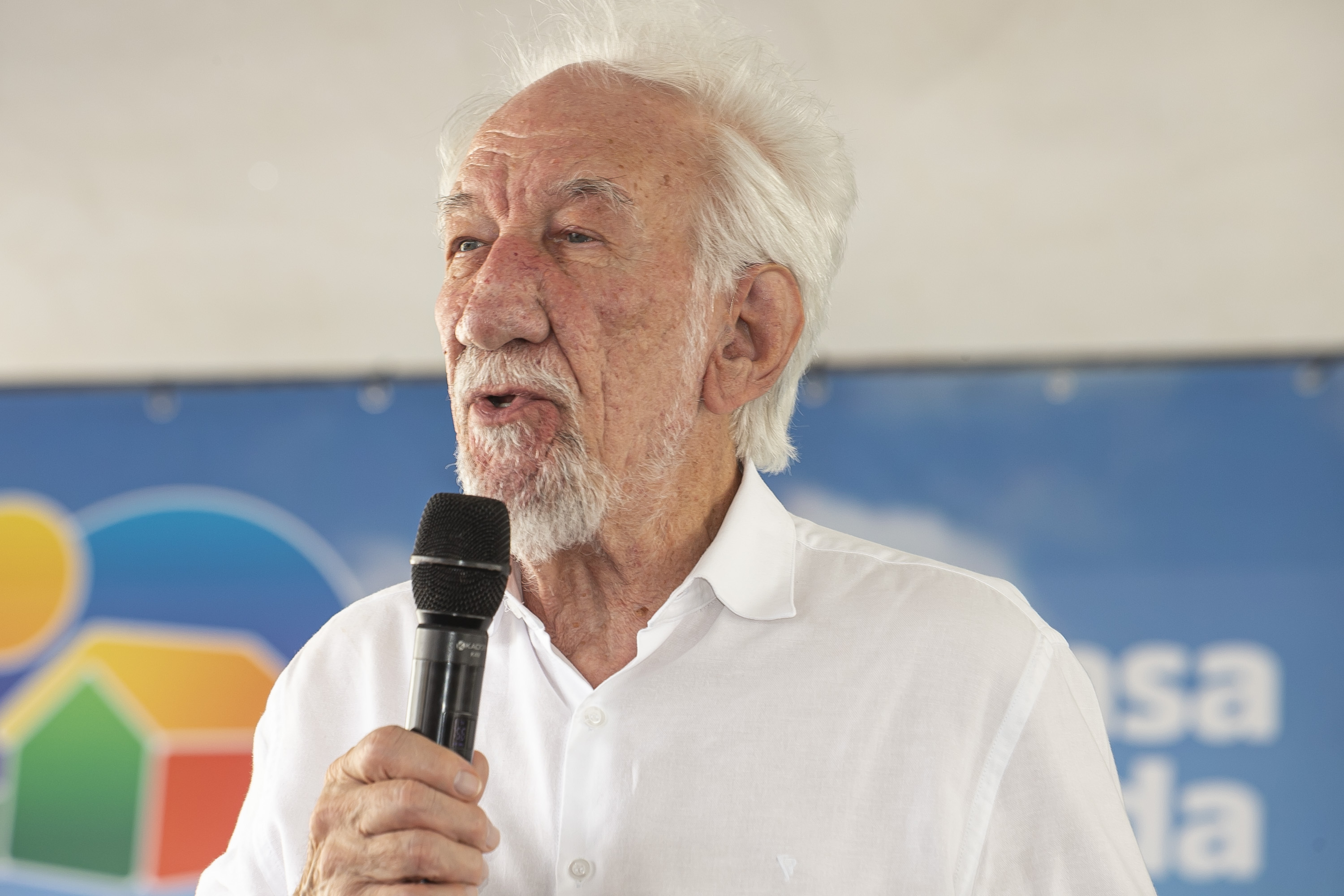 Com apoio do Estado, 512 famílias de Londrina passam a viver em casa própria