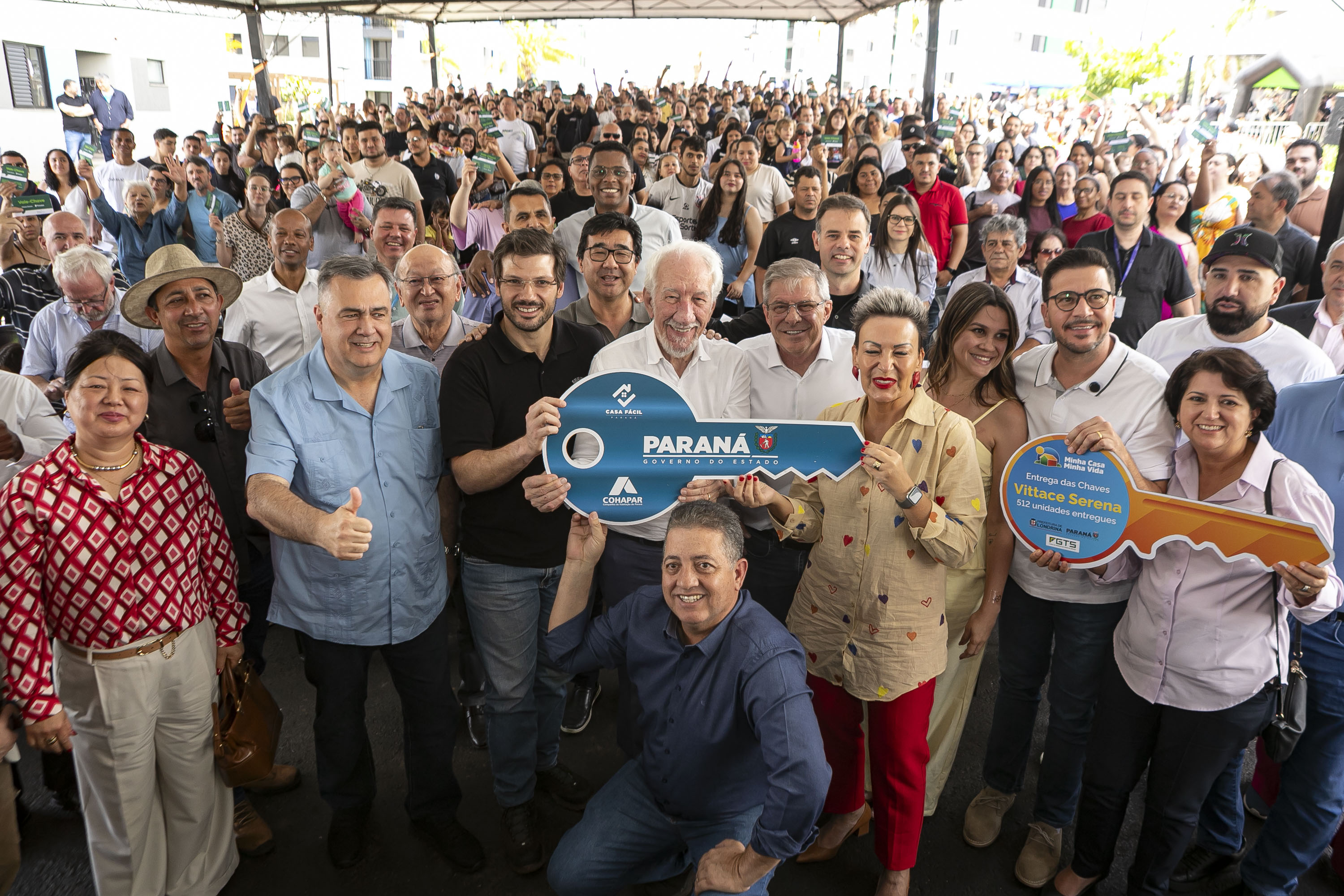 Com apoio do Estado, 512 famílias de Londrina passam a viver em casa própria
