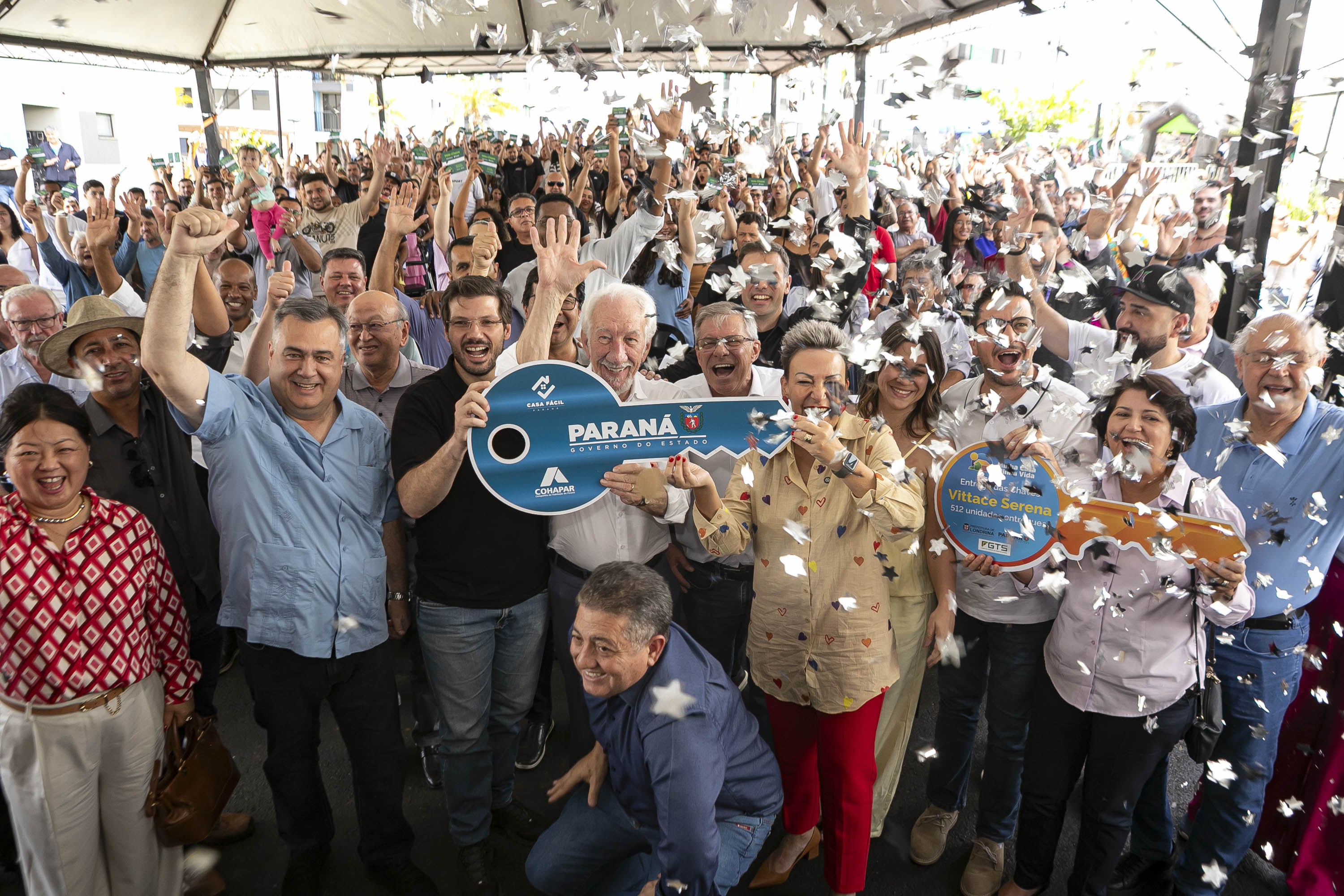 Com apoio do Estado, 512 famílias de Londrina passam a viver em casa própria