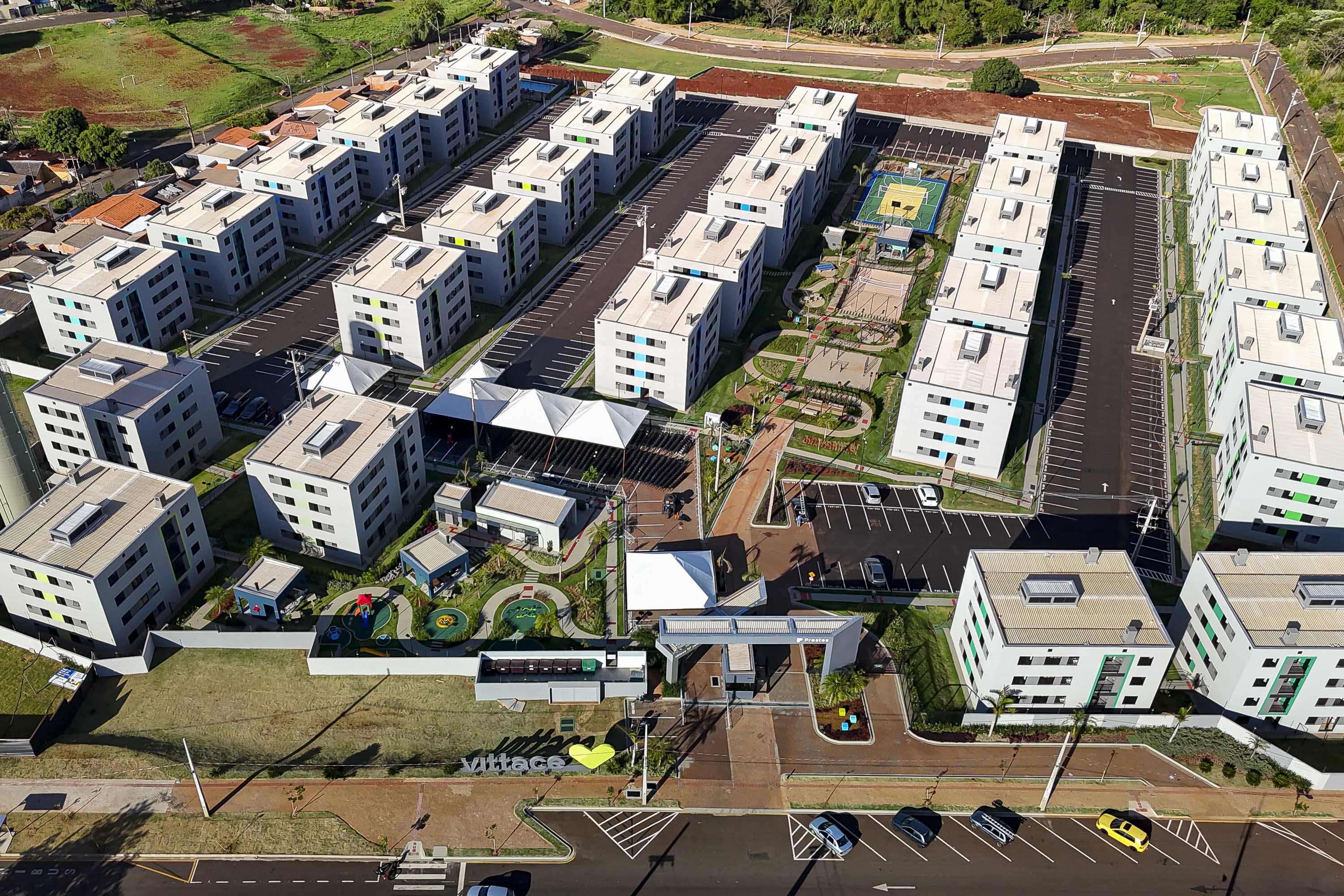 Com apoio do Estado, 512 famílias de Londrina passam a viver em casa própria