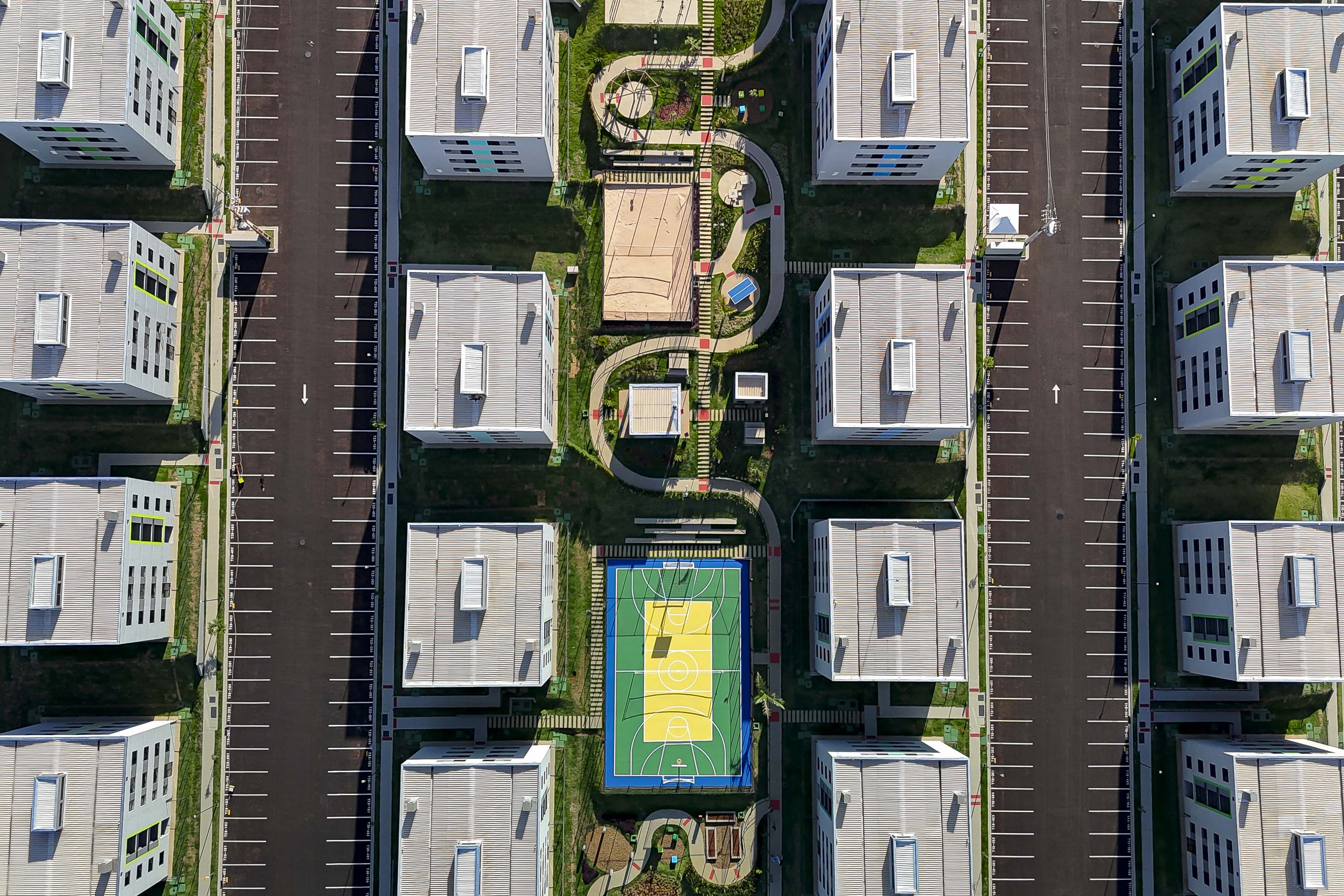 Com apoio do Estado, 512 famílias de Londrina passam a viver em casa própria