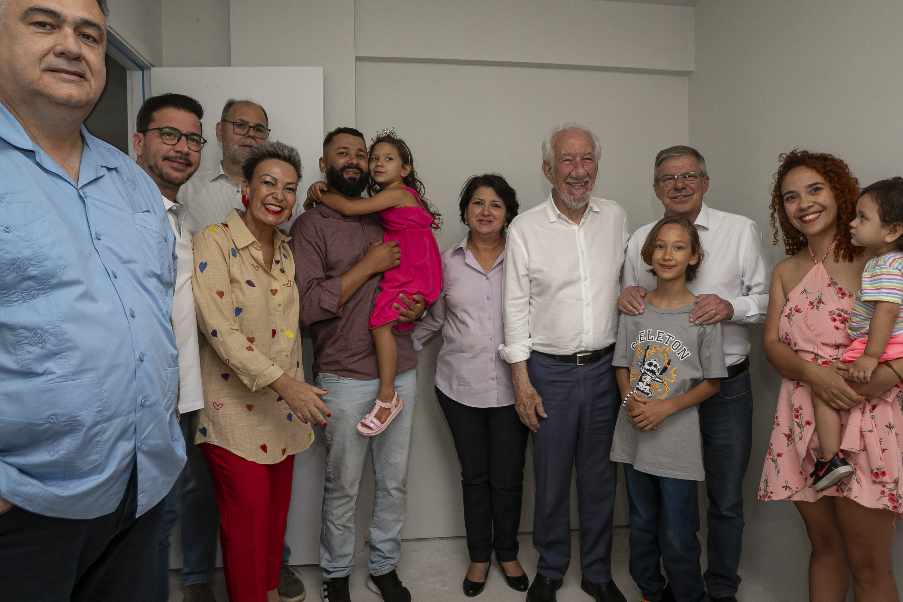 Com apoio do Estado, 512 famílias de Londrina passam a viver em casa própria