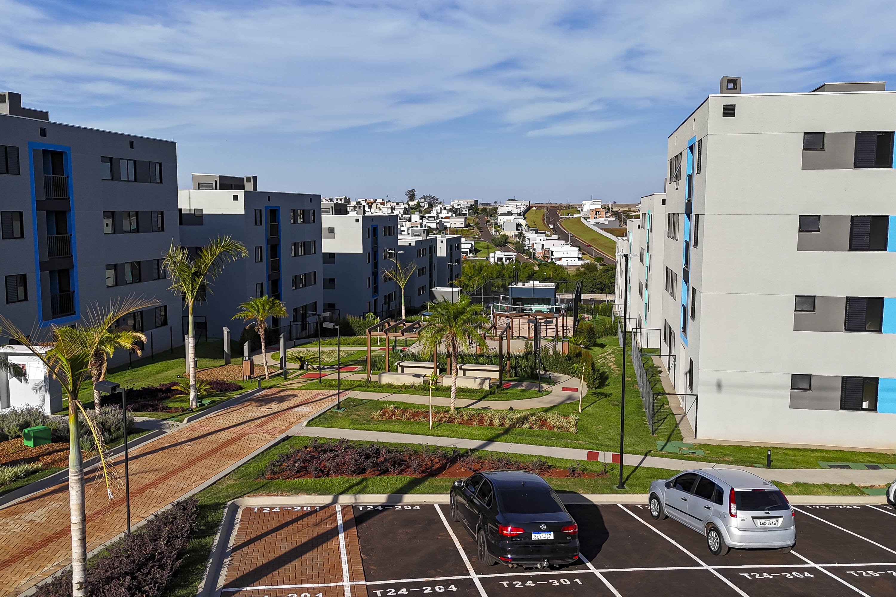 Com apoio do Estado, 512 famílias de Londrina passam a viver em casa própria