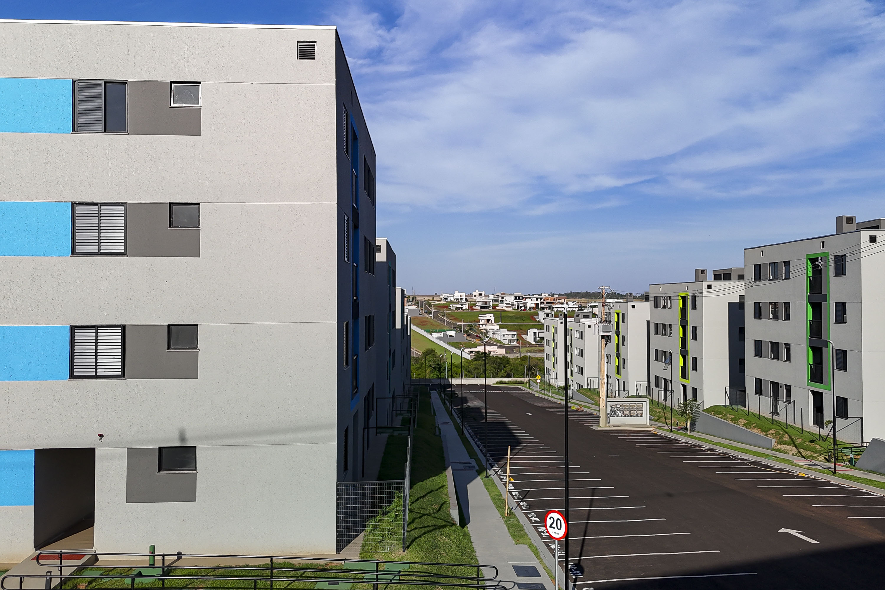 Com apoio do Estado, 512 famílias de Londrina passam a viver em casa própria