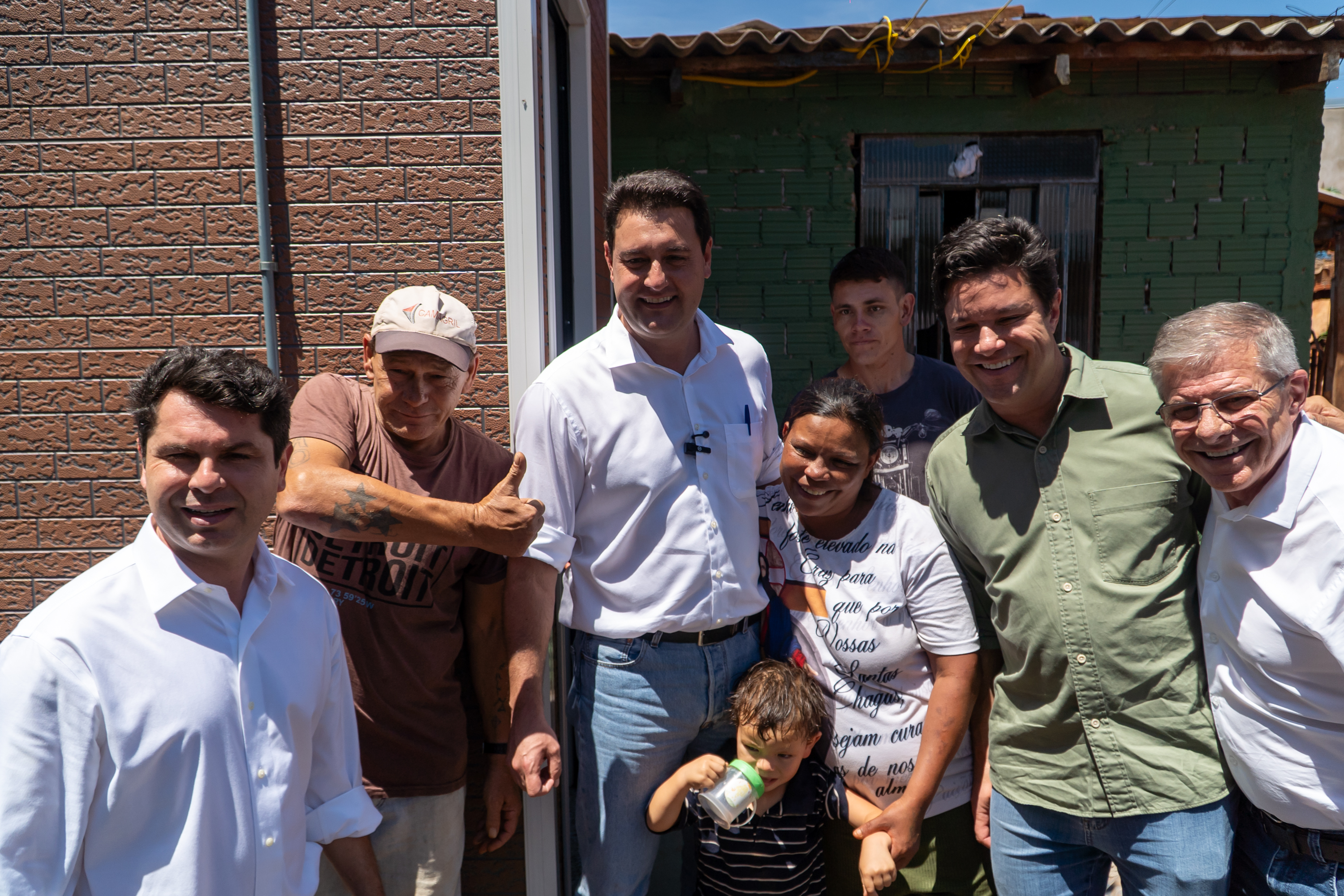 Estado entrega primeiros módulos sanitários do programa Banheiro em Casa em Ivaiporã