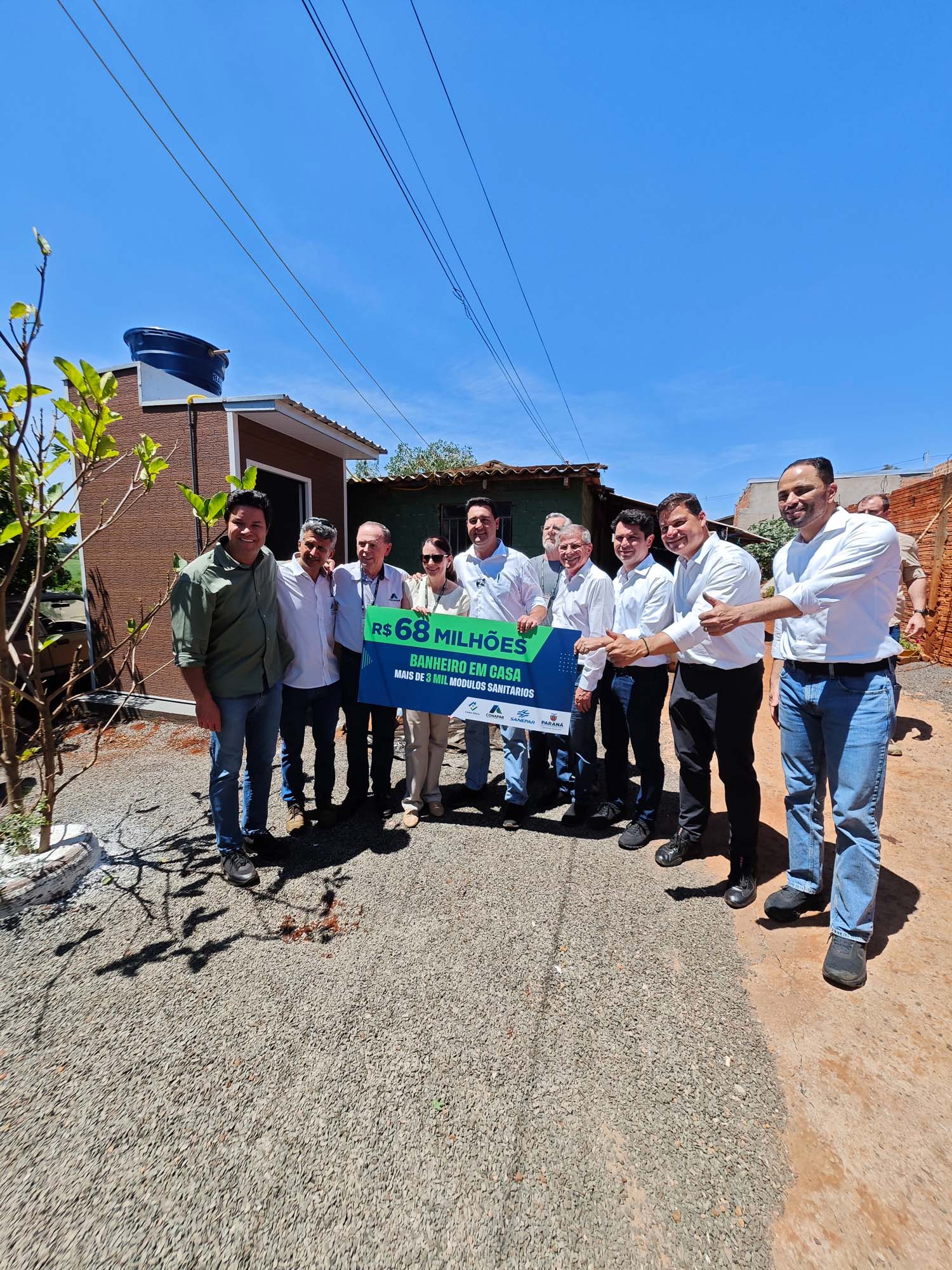 Estado entrega primeiros módulos sanitários do programa Banheiro em Casa em Ivaiporã