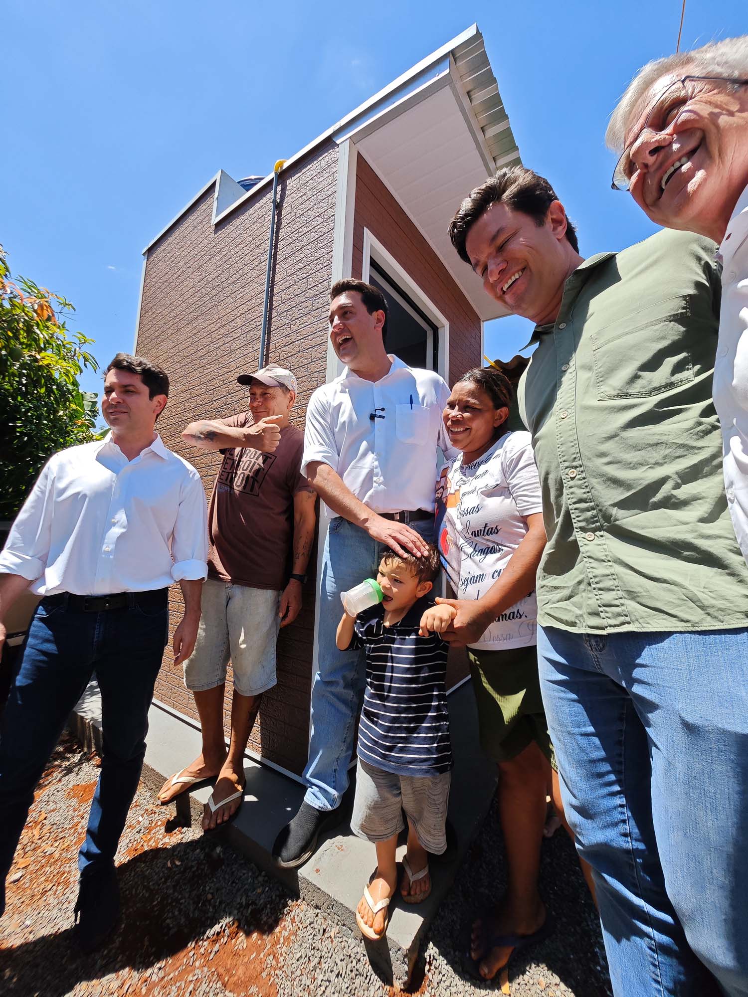 Estado entrega primeiros módulos sanitários do programa Banheiro em Casa em Ivaiporã