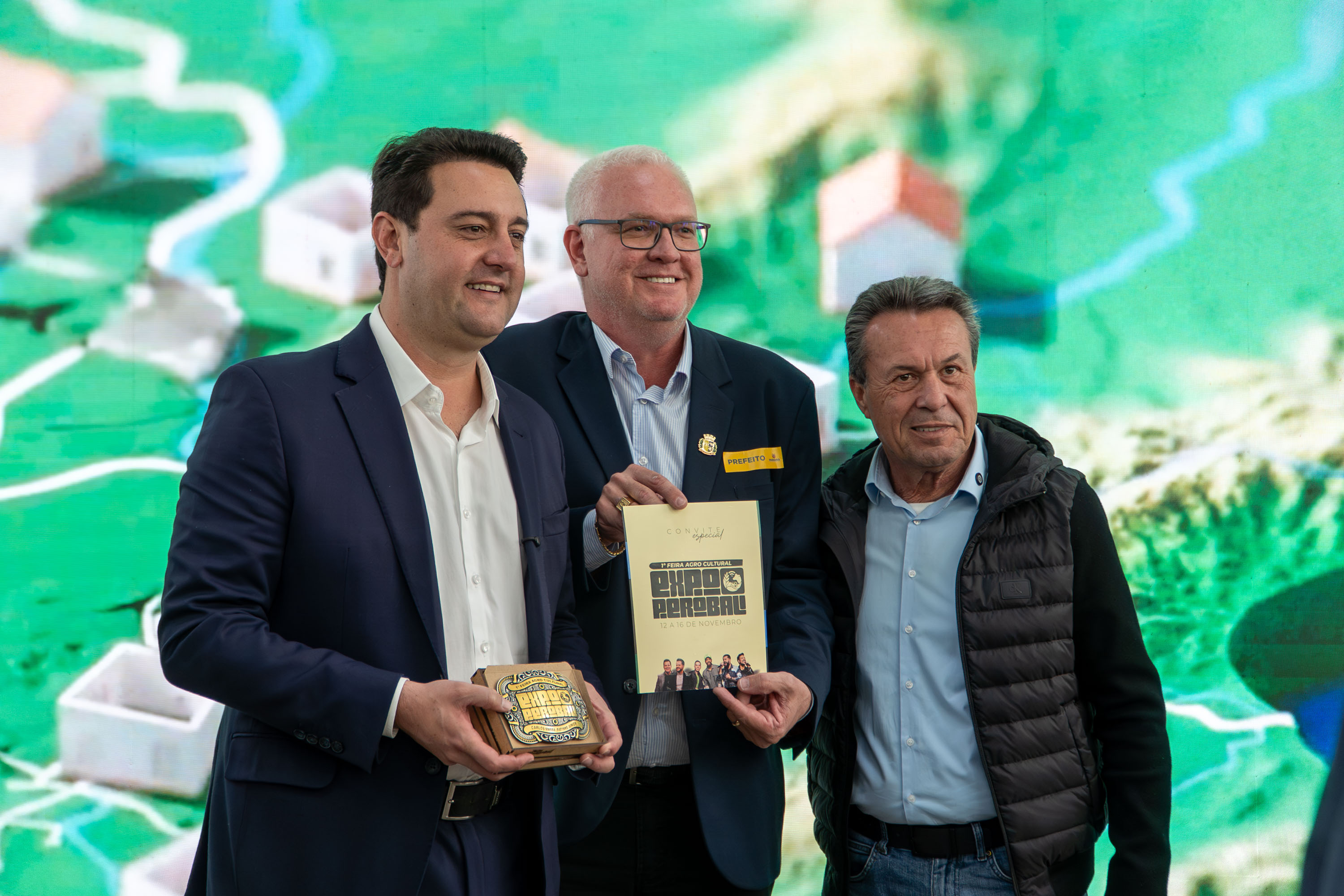 Governador anuncia R$ 533 milhões para construção de casas em 324 municípios