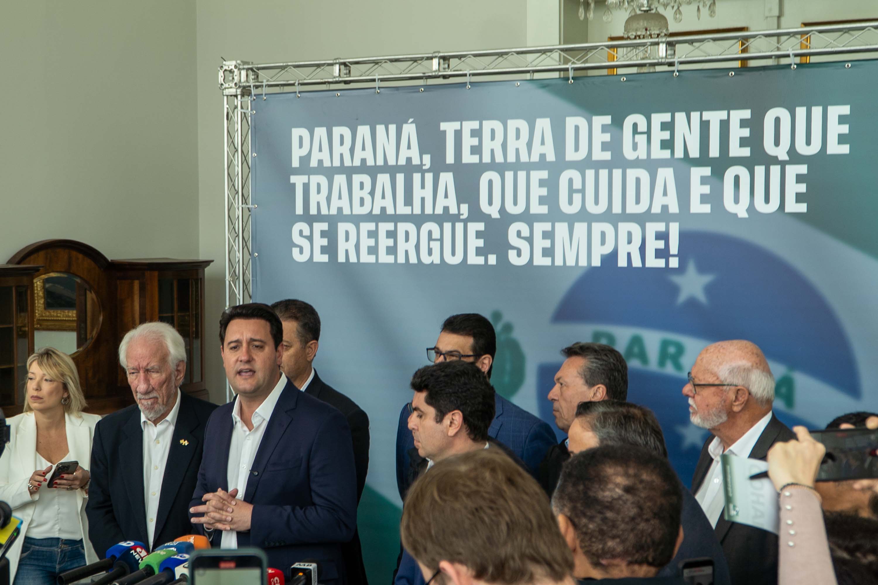 Paraná anuncia a construção emergencial de 320 casas em Rio Bonito do Iguaç