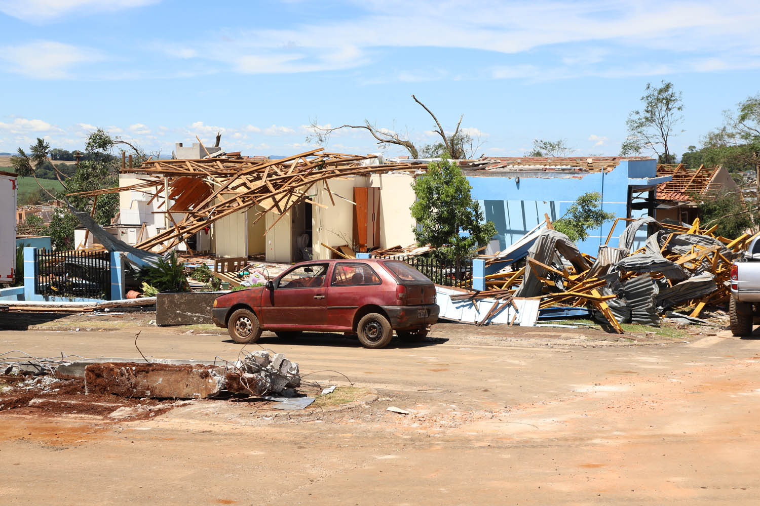 Paraná anuncia a construção emergencial de 320 casas em Rio Bonito do Iguaç