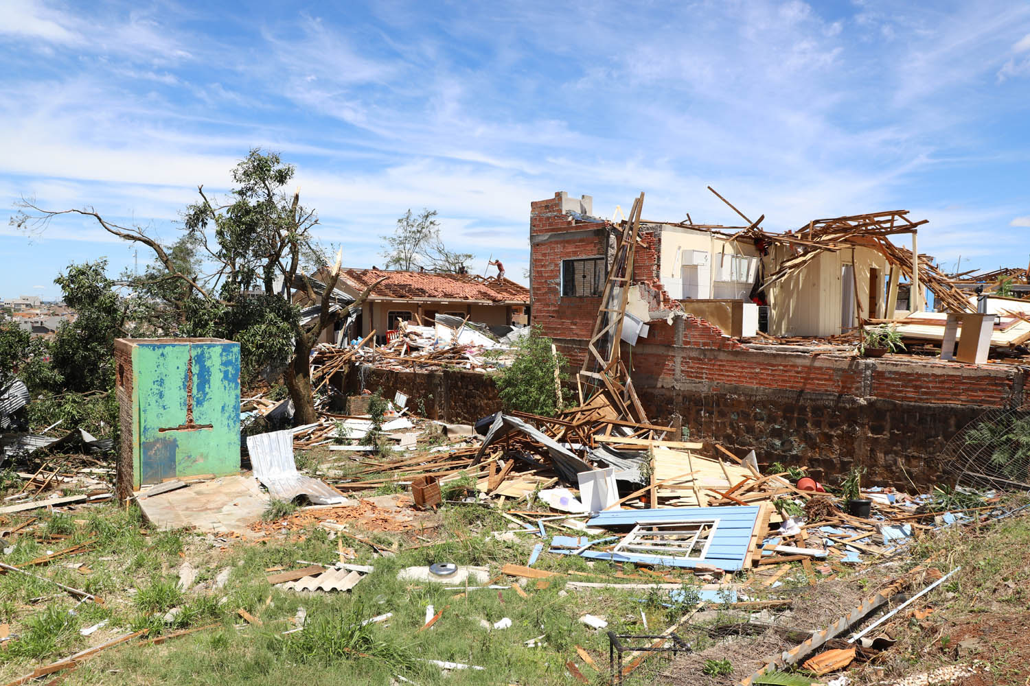 Paraná anuncia a construção emergencial de 320 casas em Rio Bonito do Iguaç