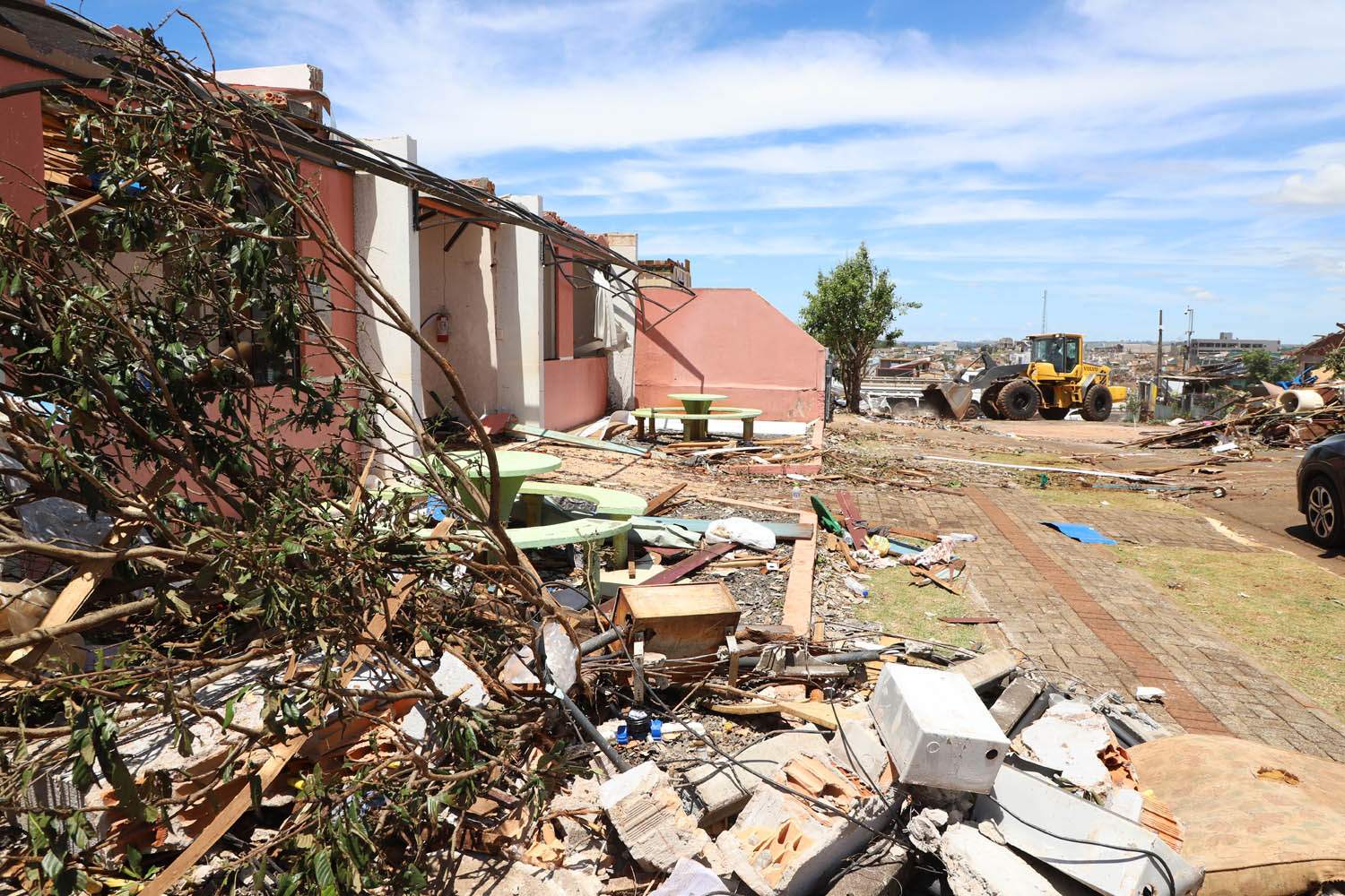 Paraná anuncia a construção emergencial de 320 casas em Rio Bonito do Iguaç