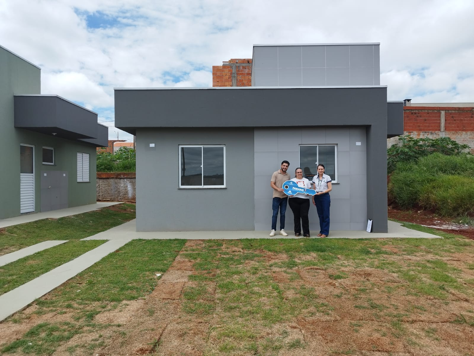199 famílias de Apucarana, Cambará e Assis Chateaubriand celebraram o fim de ano em seus novos lares 