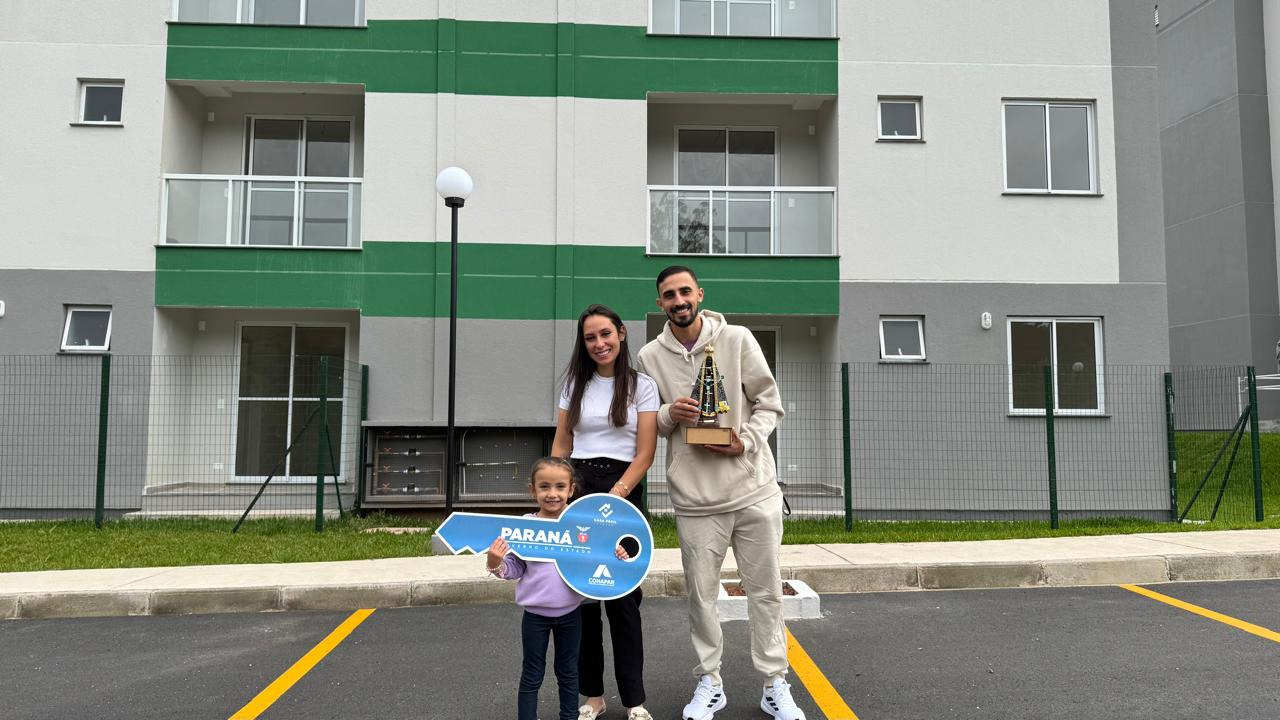 Mais de 130 mil famílias: Casa Fácil impulsiona habitação e movimenta a economia do Paraná