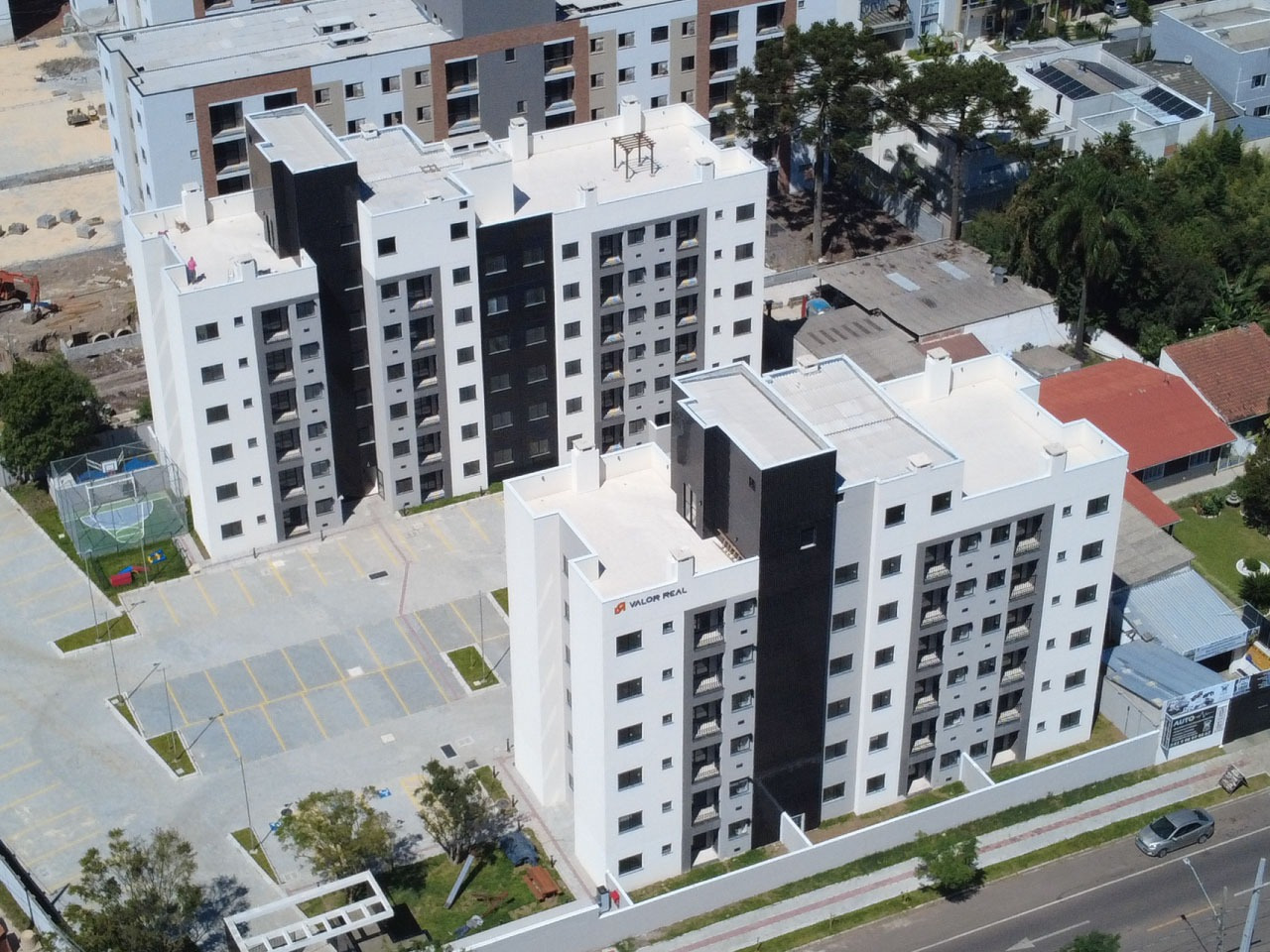 Com apoio do Estado, entrega de residencial beneficia 83 famílias de São José dos Pinhais