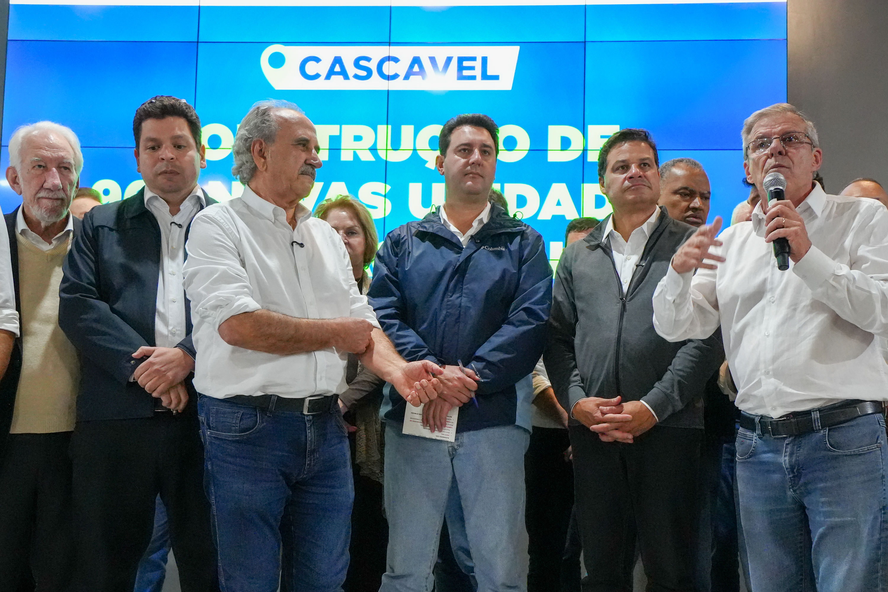 Governador autoriza 964 moradias e R$ 242 milhões em investimentos para Cascavel
