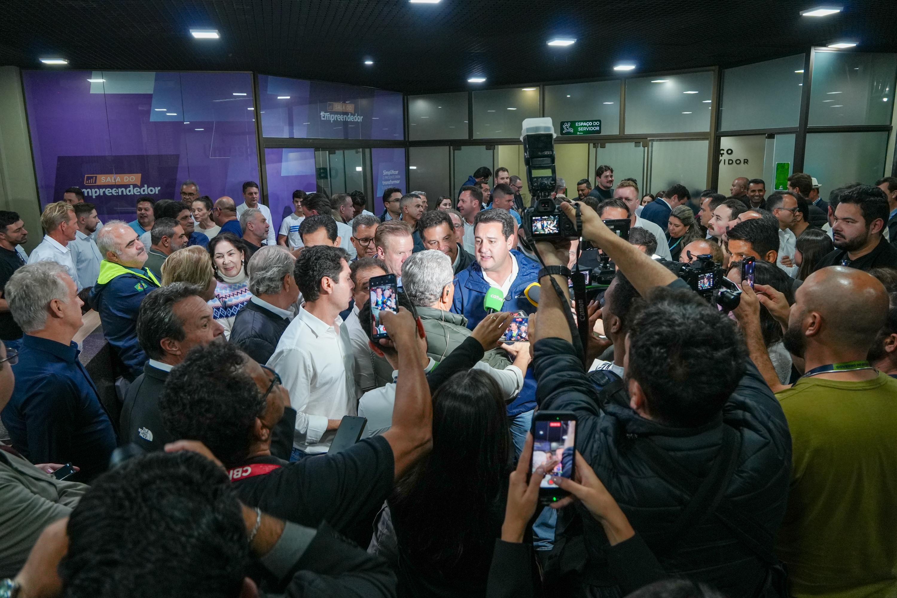 Governador autoriza 964 moradias e R$ 242 milhões em investimentos para Cascavel