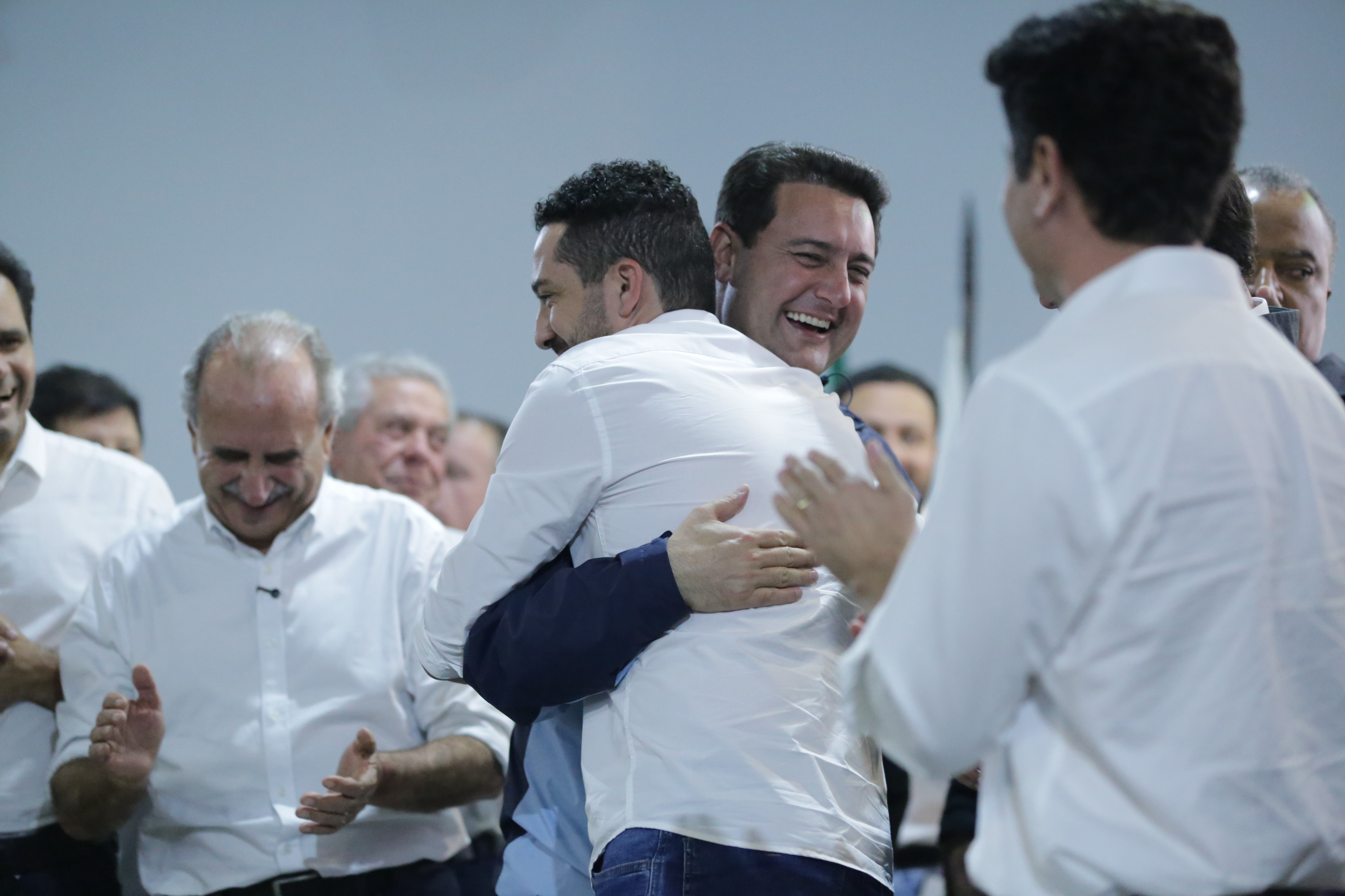 Governador autoriza 964 moradias e R$ 242 milhões em investimentos para Cascavel
