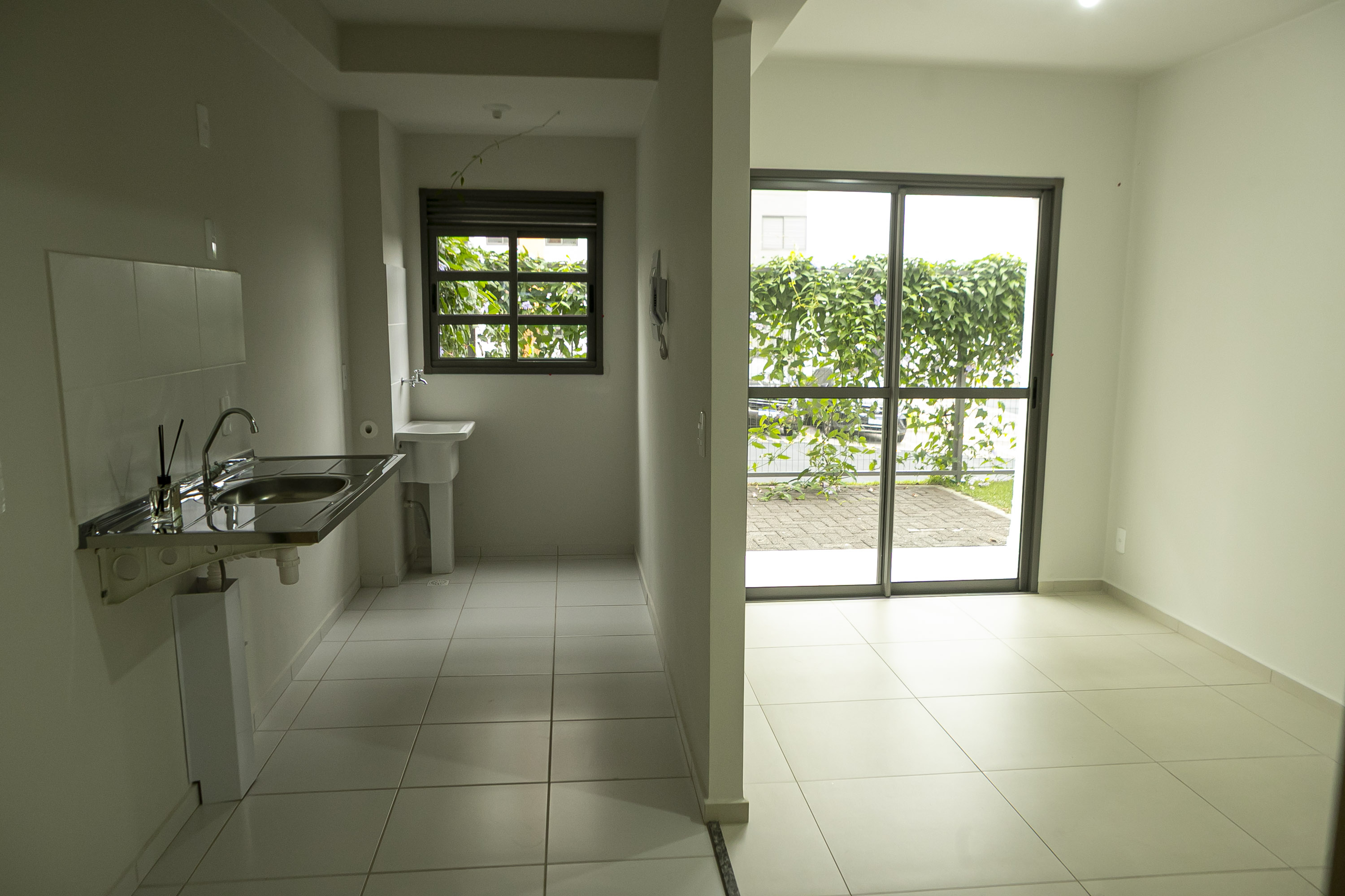 Ratinho Junior inaugura residencial com 320 unidades em Londrina, no Norte do Estado