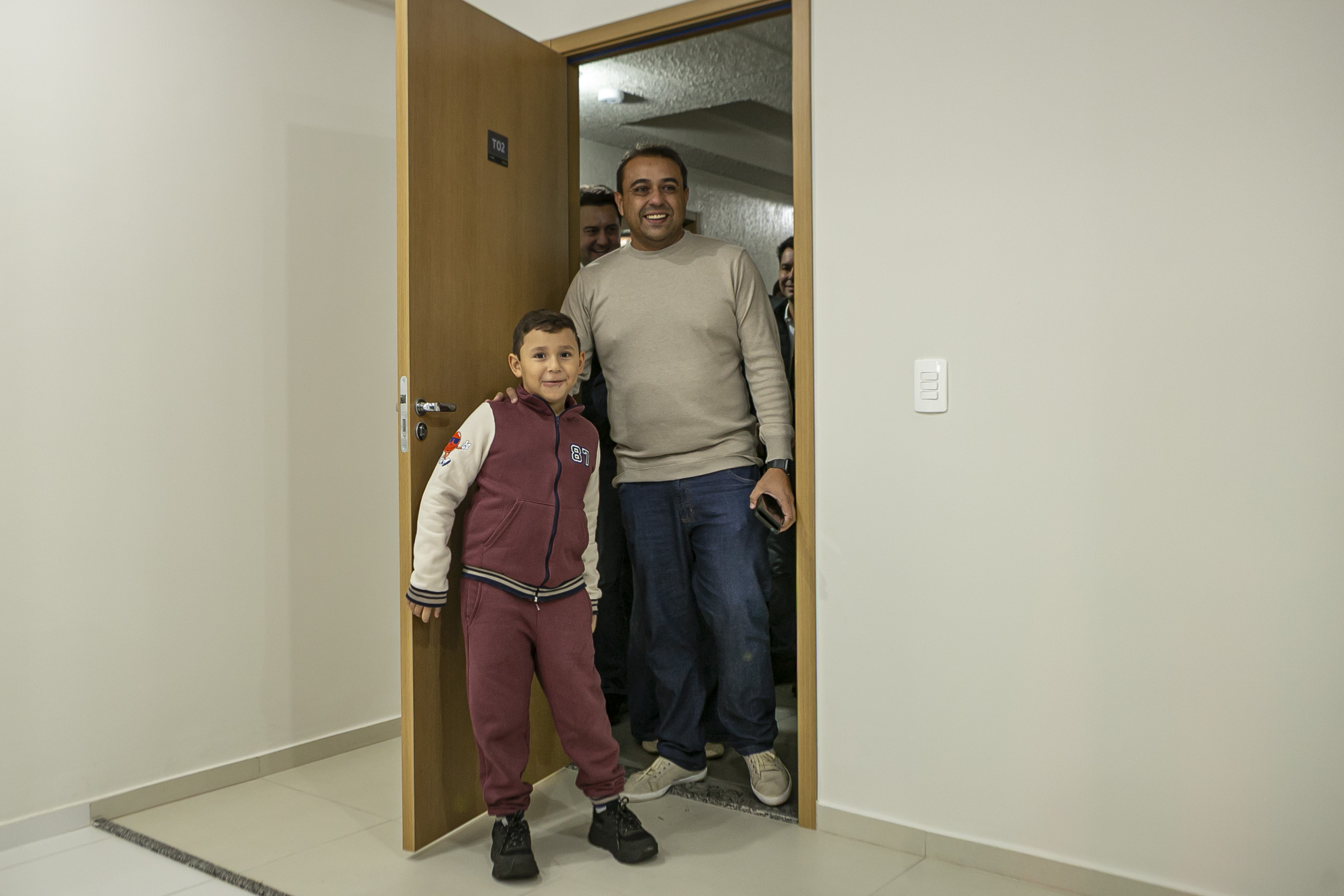 Ratinho Junior inaugura residencial com 320 unidades em Londrina, no Norte do Estado