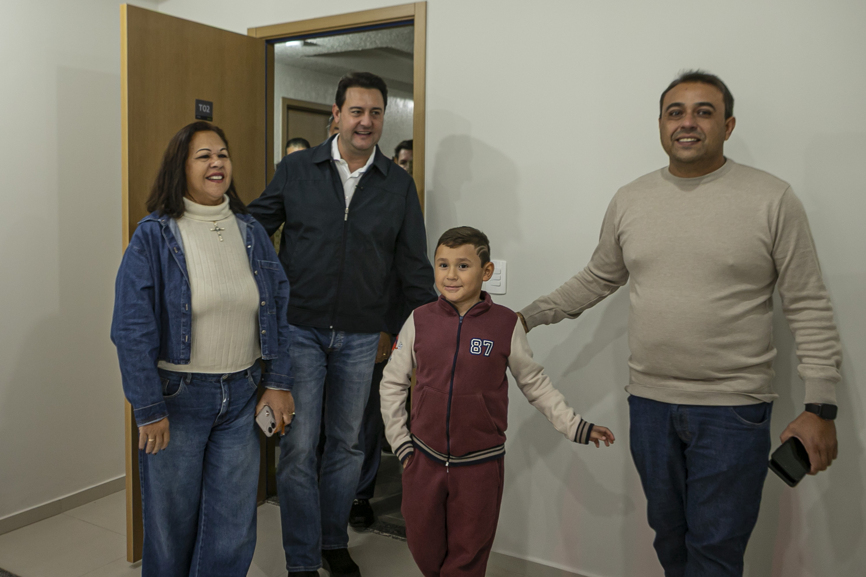 Ratinho Junior inaugura residencial com 320 unidades em Londrina, no Norte do Estado