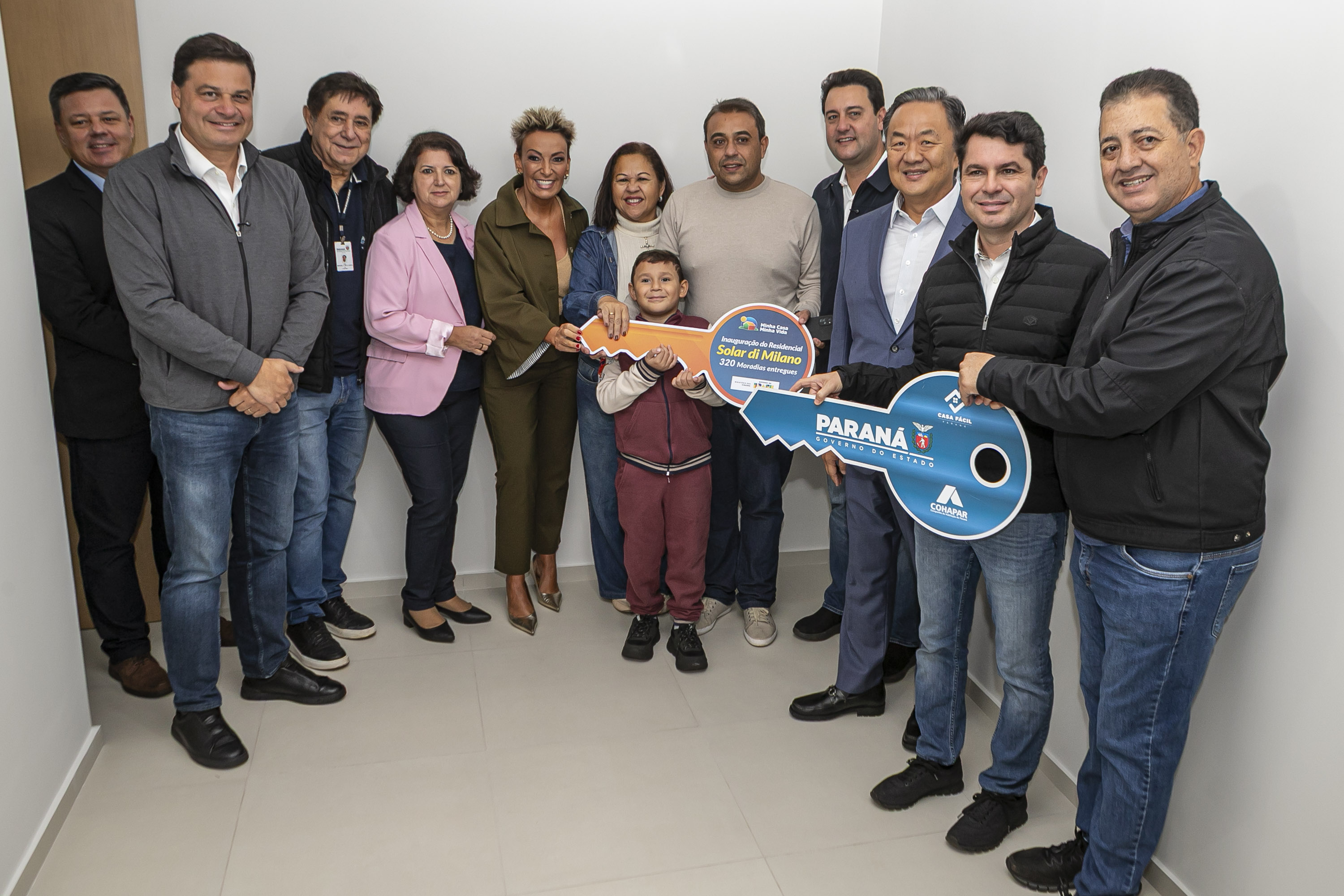 Ratinho Junior inaugura residencial com 320 unidades em Londrina, no Norte do Estado