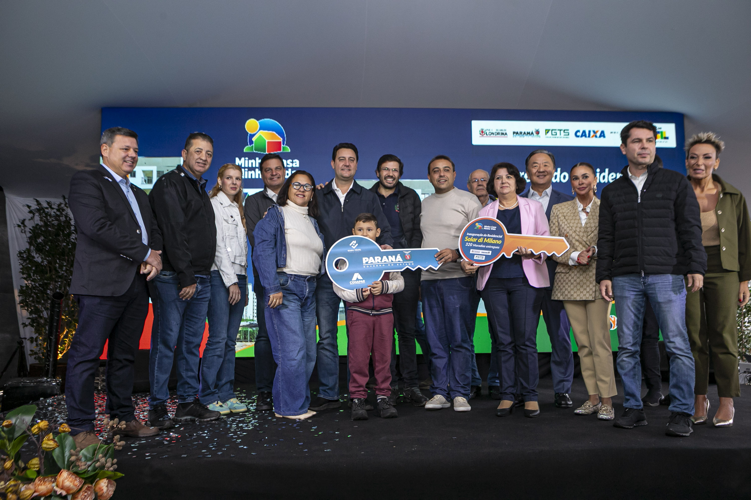 Ratinho Junior inaugura residencial com 320 unidades em Londrina, no Norte do Estado