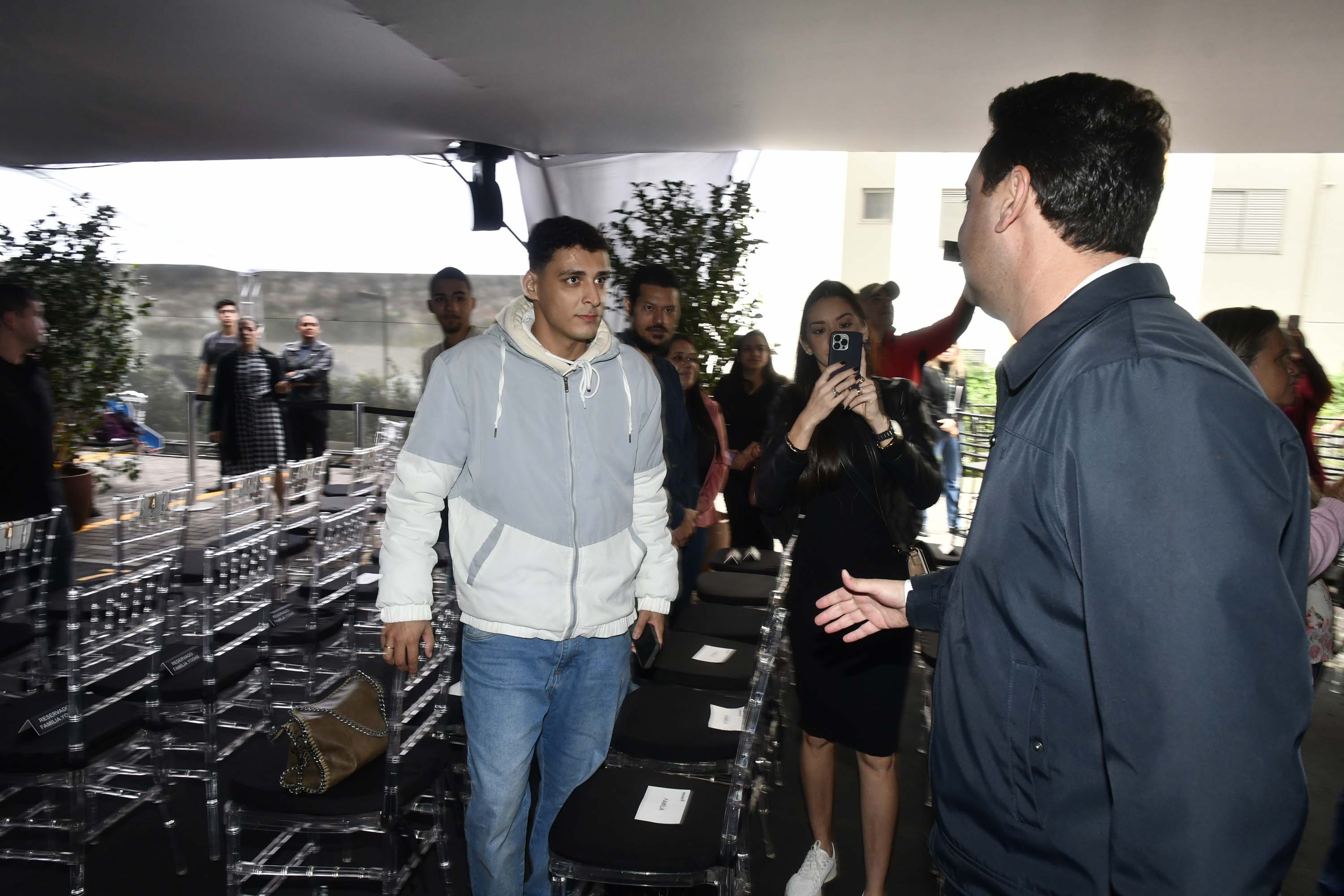 Ratinho Junior inaugura residencial com 320 unidades em Londrina, no Norte do Estado