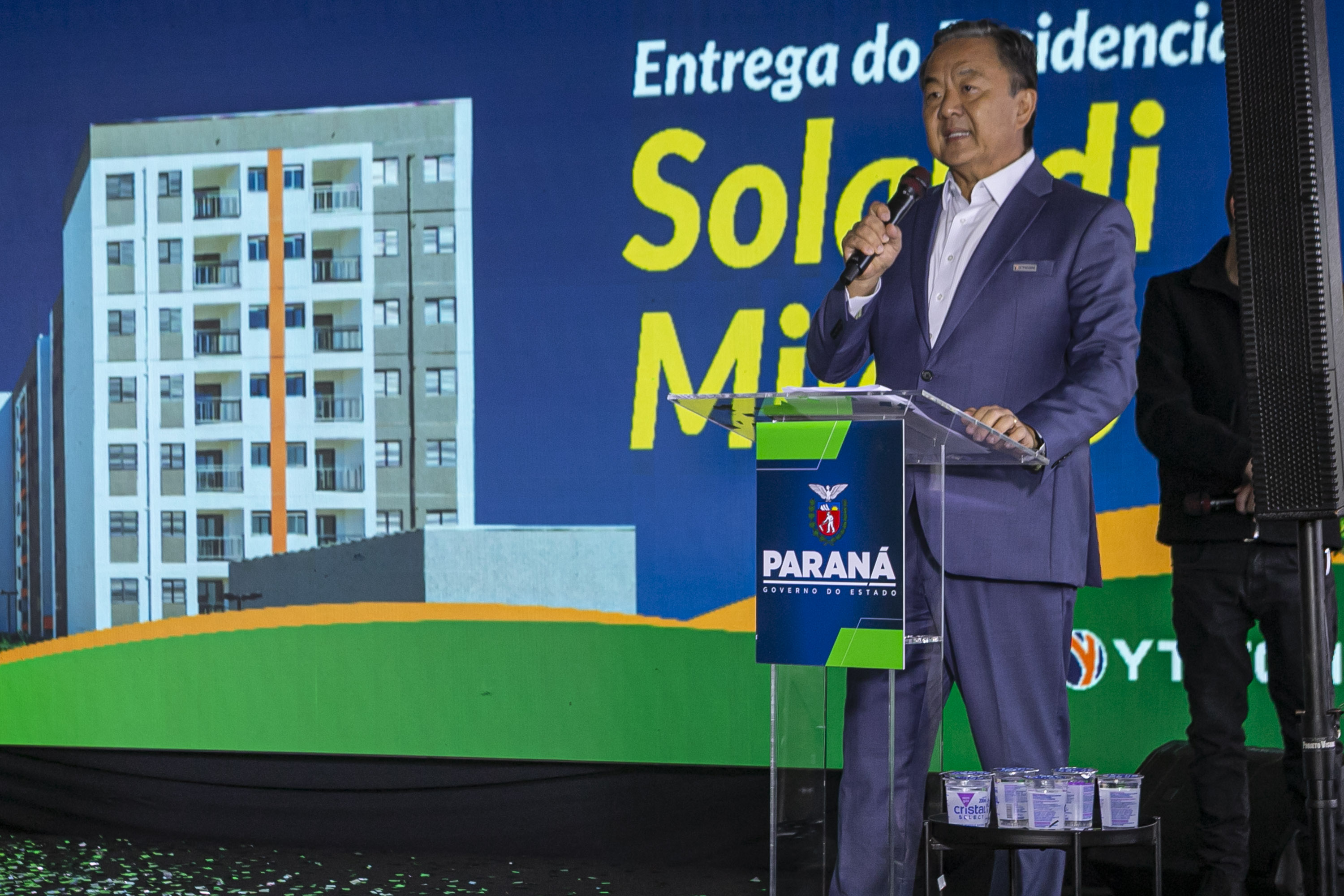 Ratinho Junior inaugura residencial com 320 unidades em Londrina, no Norte do Estado