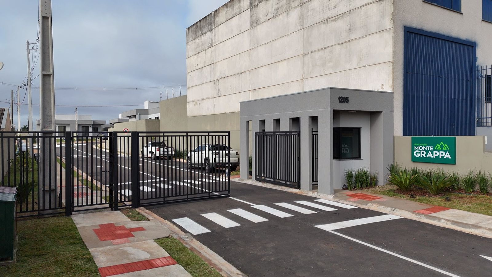 Em Ponta Grossa, condomínio com 47 casas é inaugurado com recursos estaduais